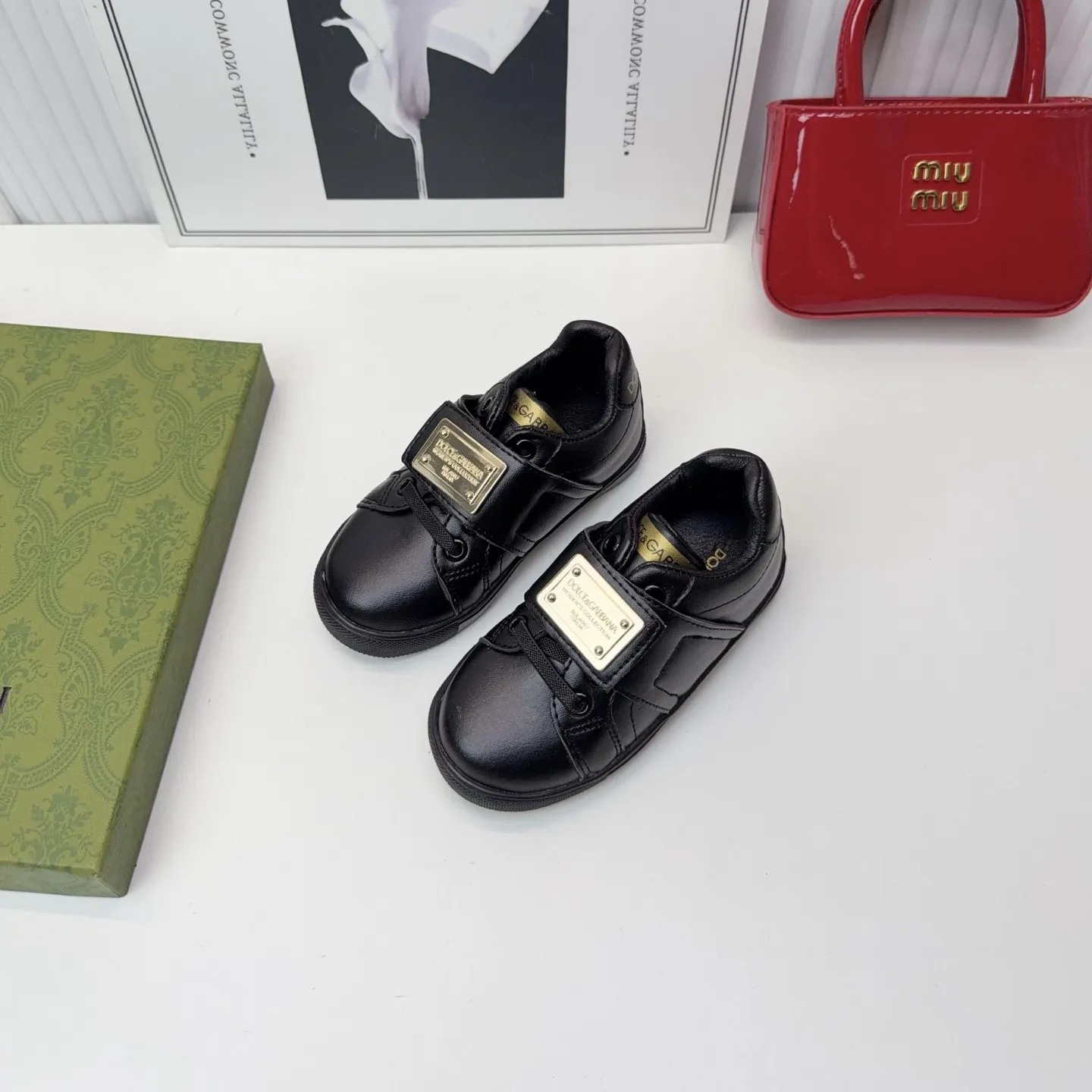 【21-28】今季大注目 トレンド感満載 履きやすい 二色選べる 合わせやすい シューズ