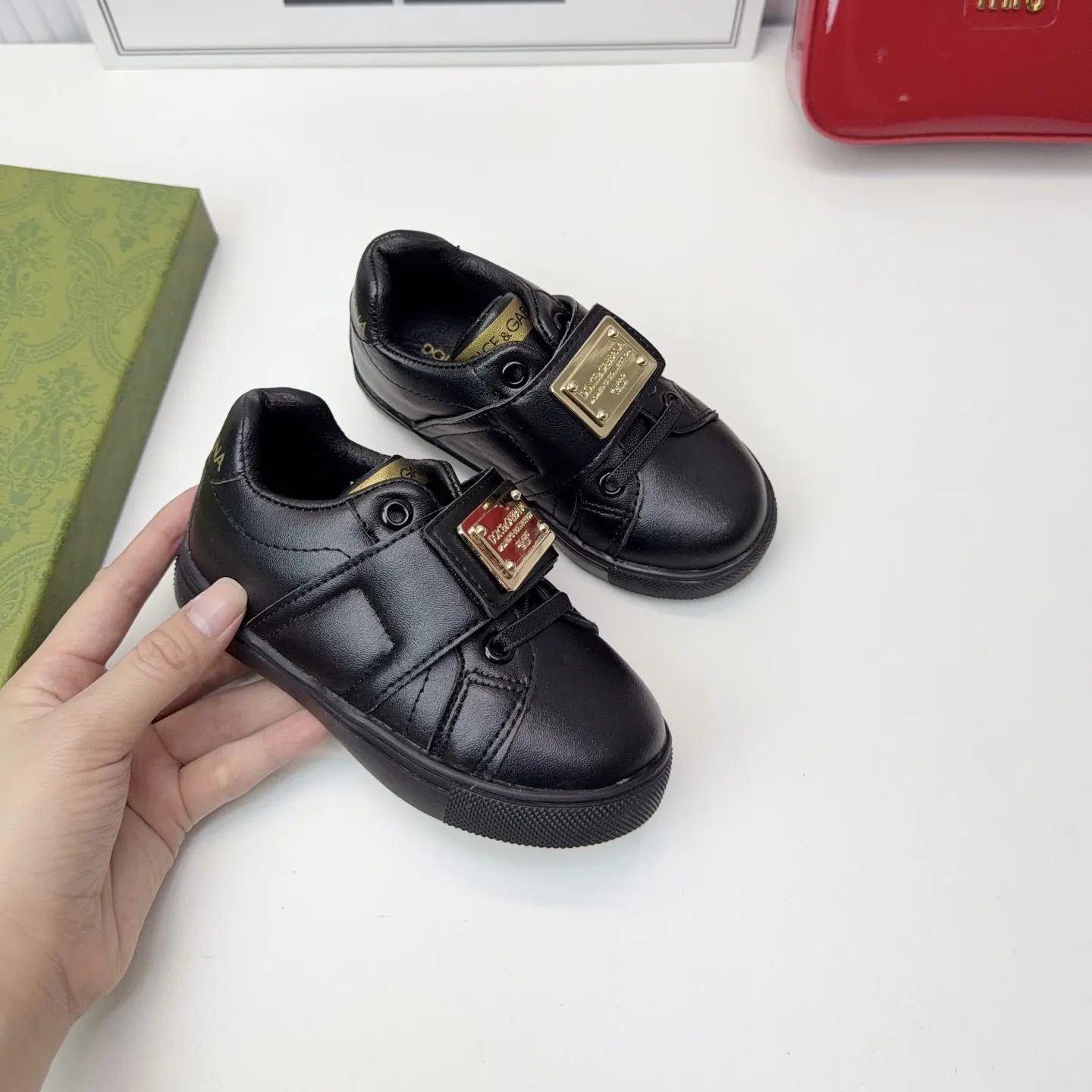 【21-28】今季大注目 トレンド感満載 履きやすい 二色選べる 合わせやすい シューズ