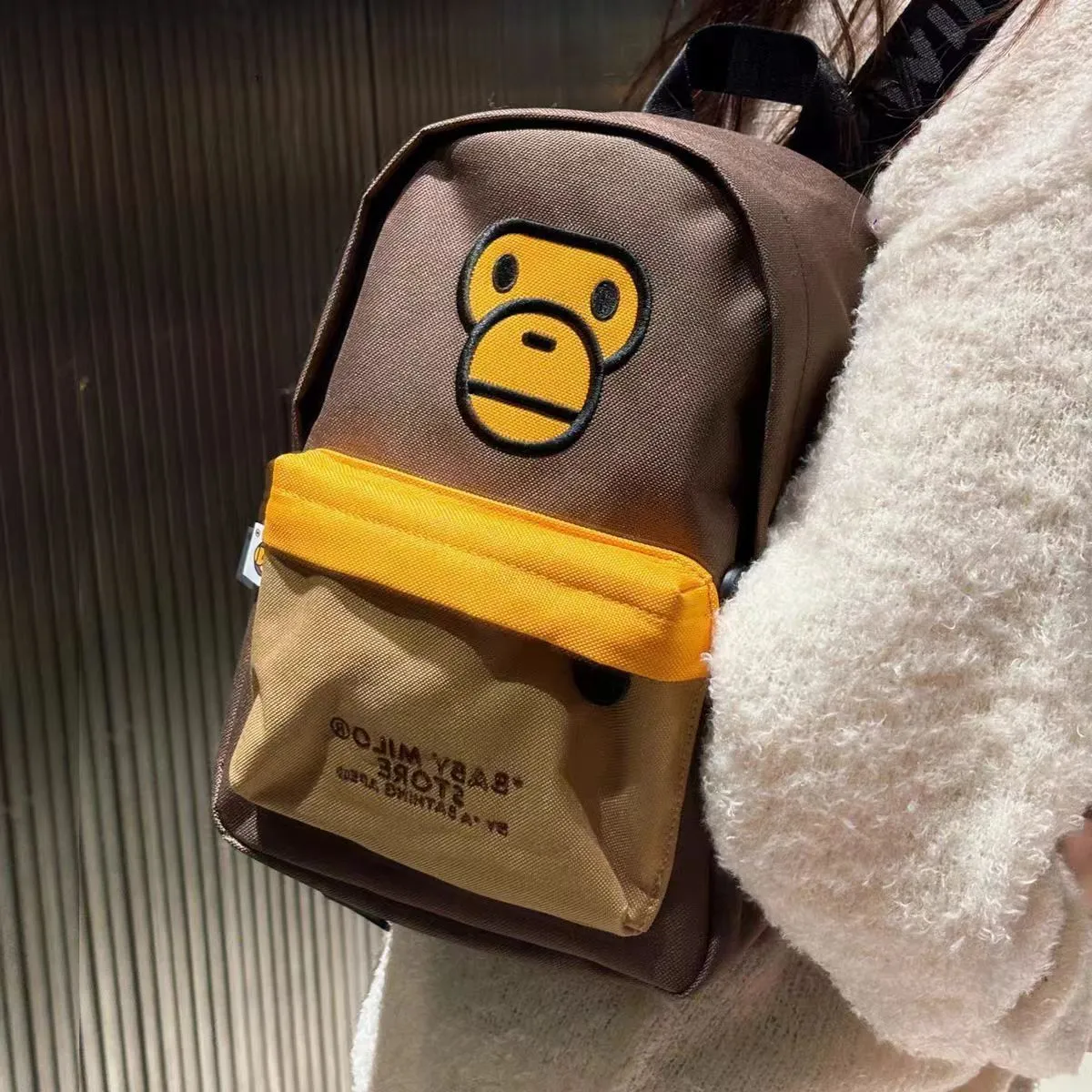 キッズ向け ゆるかわイラスト 毎日使いたくなる 存在感抜群 カラフル 合わせやすい バッグ