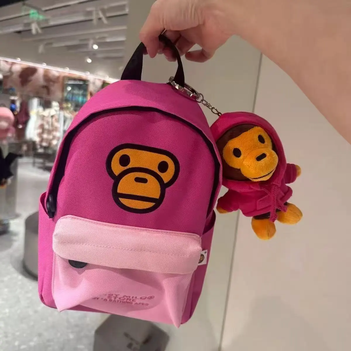 キッズ向け ゆるかわイラスト 毎日使いたくなる 存在感抜群 カラフル 合わせやすい バッグ