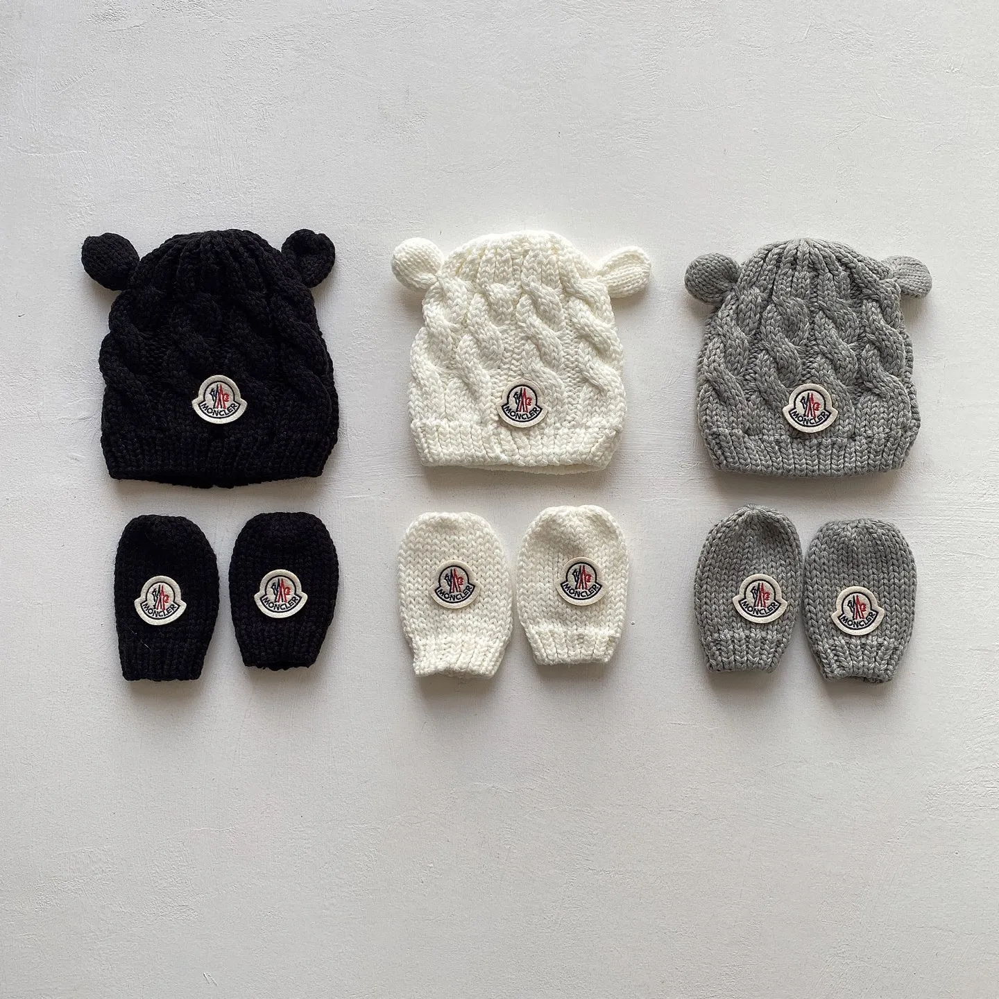 2点セット  ふんわり かわいい 防寒対策 ベビー ニット 帽子＆手袋セット