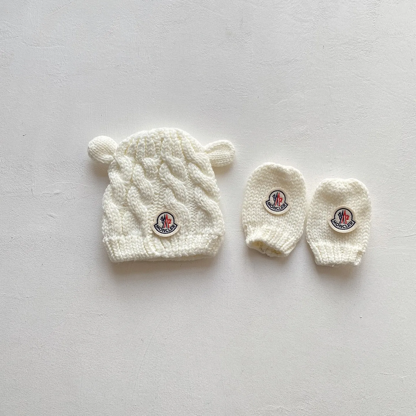 2点セット  ふんわり かわいい 防寒対策 ベビー ニット 帽子＆手袋セット