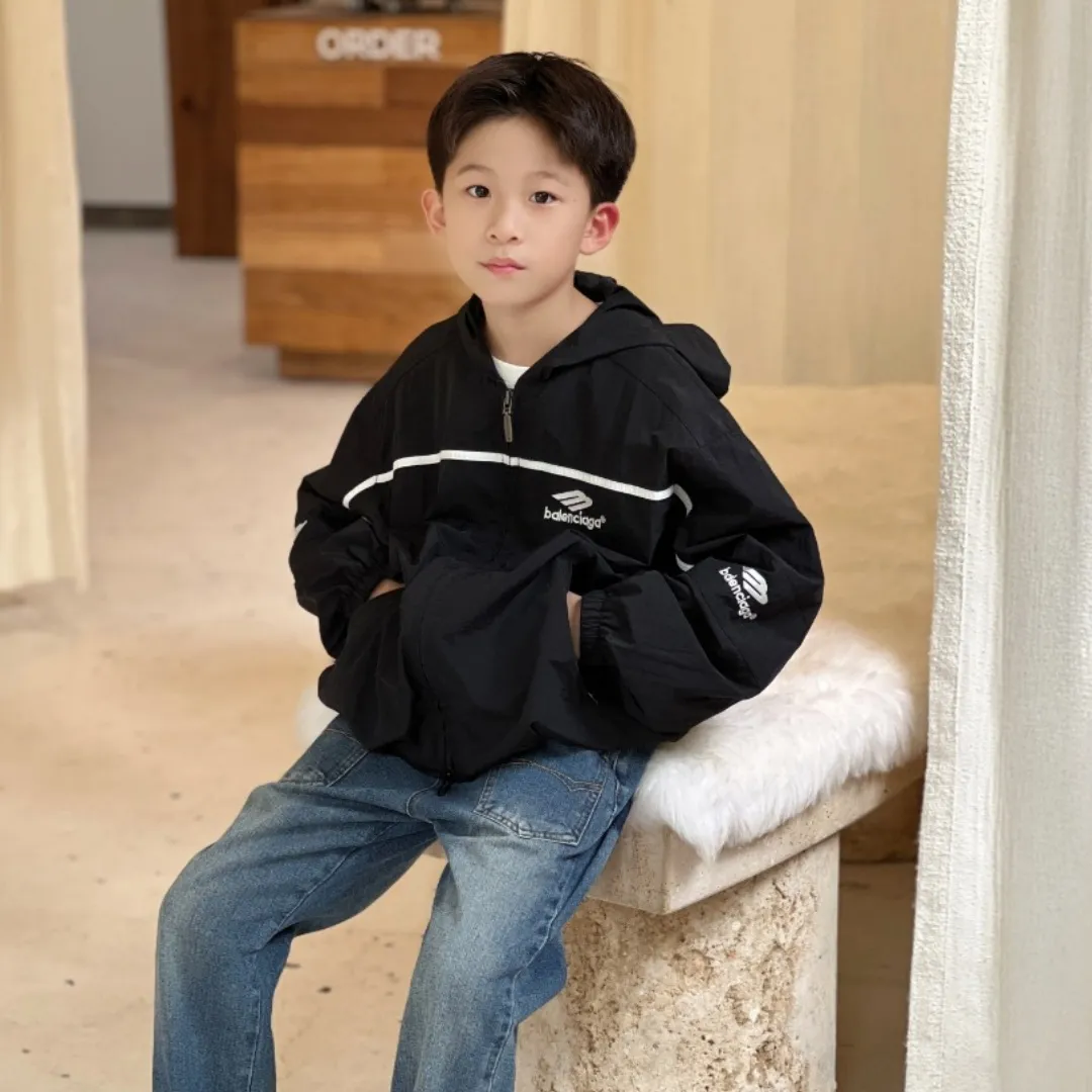 【100-165cm】コーデしやすい 着るだけでおしゃれ カッコイイ 合わせやすい 男の子 アウター