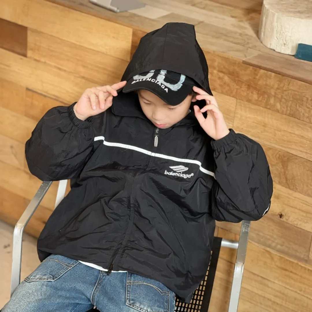 【100-165cm】コーデしやすい 着るだけでおしゃれ カッコイイ 合わせやすい 男の子 アウター