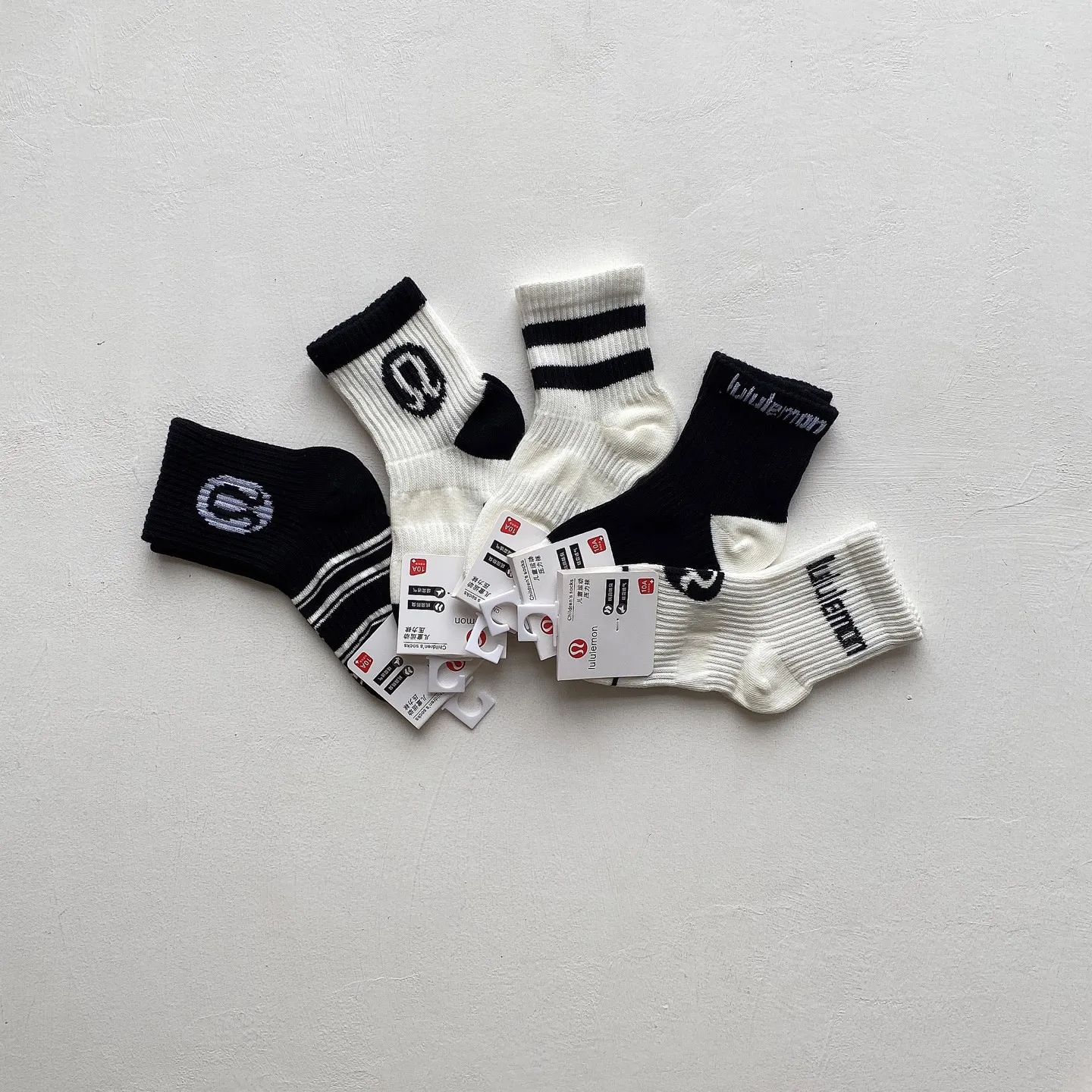 ５足セット スポーツシーン ムレにくい 伸縮性あり 通気性 キッズ ソックス