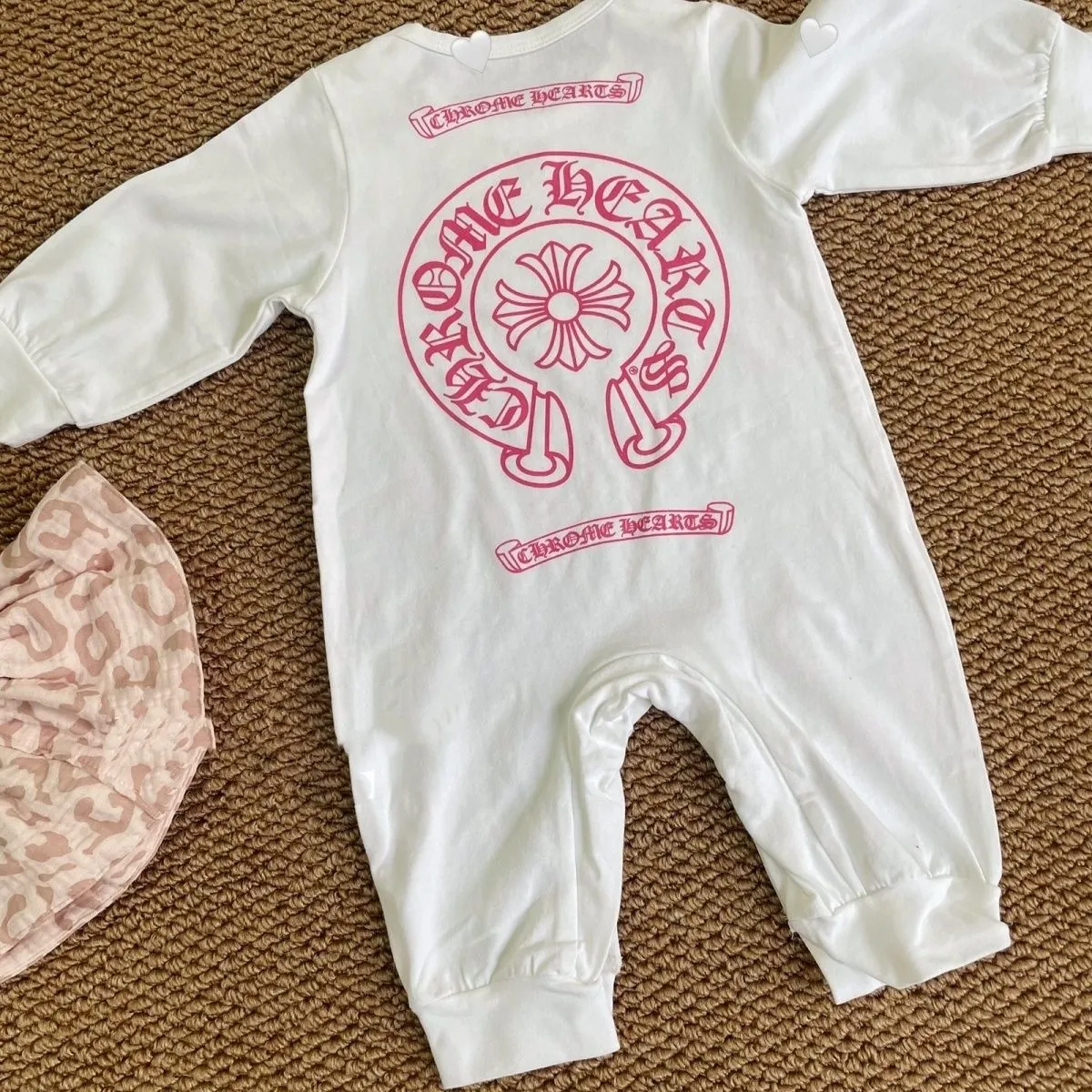 【66-90cm】トレンド感たっぷり リピーター多数 スタイリッシュ 肌触り良い ベビー ロンパース