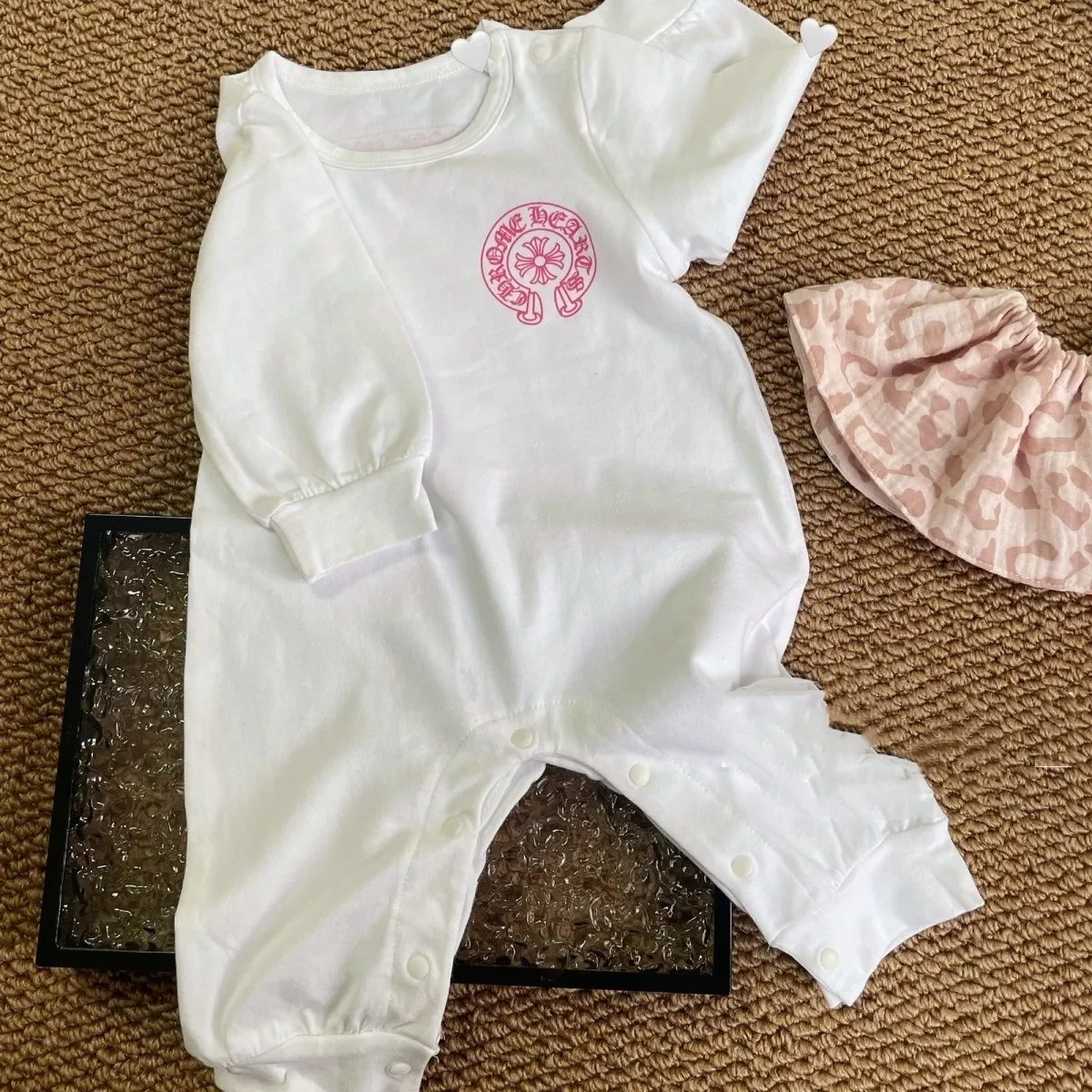 【66-90cm】トレンド感たっぷり リピーター多数 スタイリッシュ 肌触り良い ベビー ロンパース