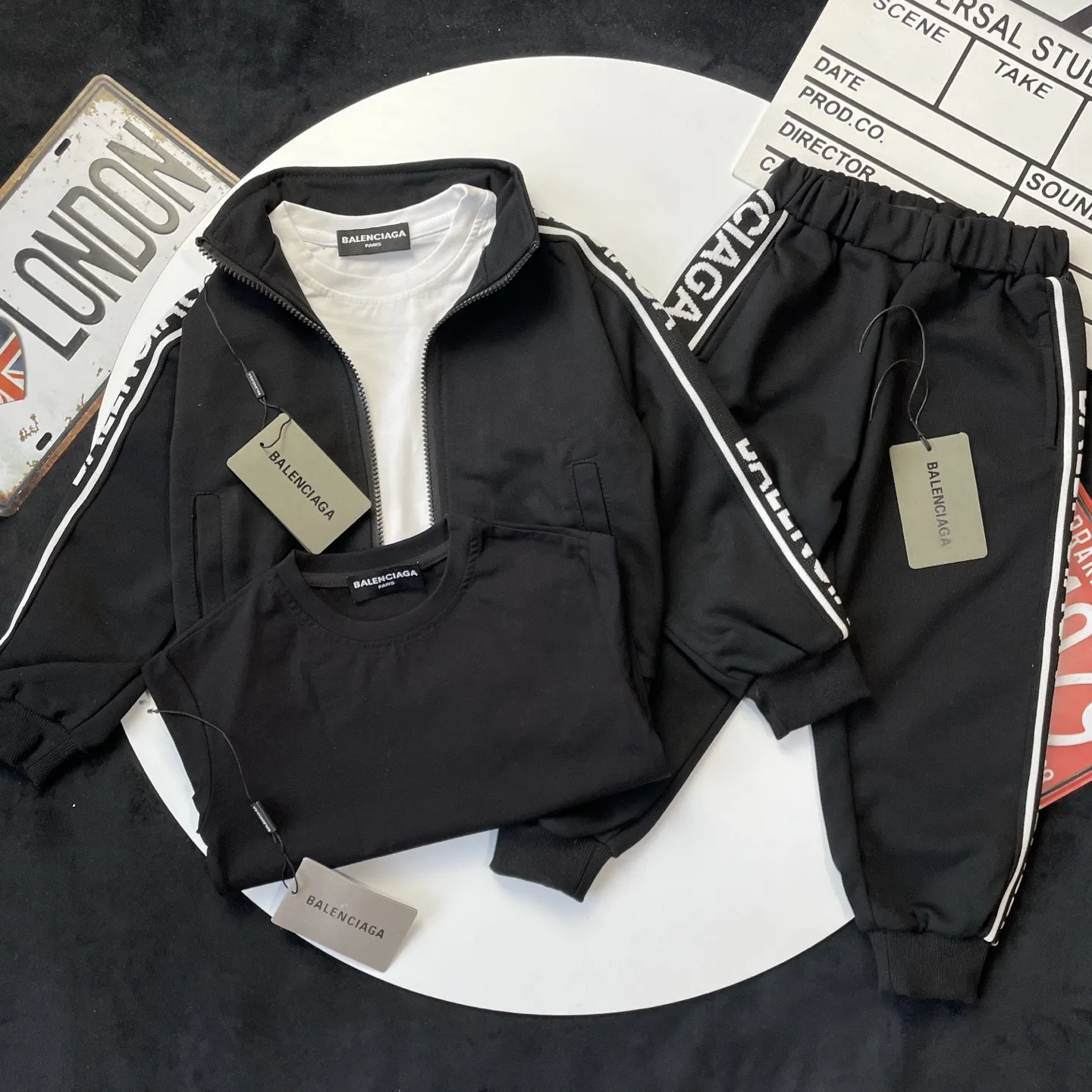 【90-150cm】旬カラーで今っぽい 毎日コーデに活躍 着回し力抜群 合わせやすい アウター 長袖Tシャツ パンツ