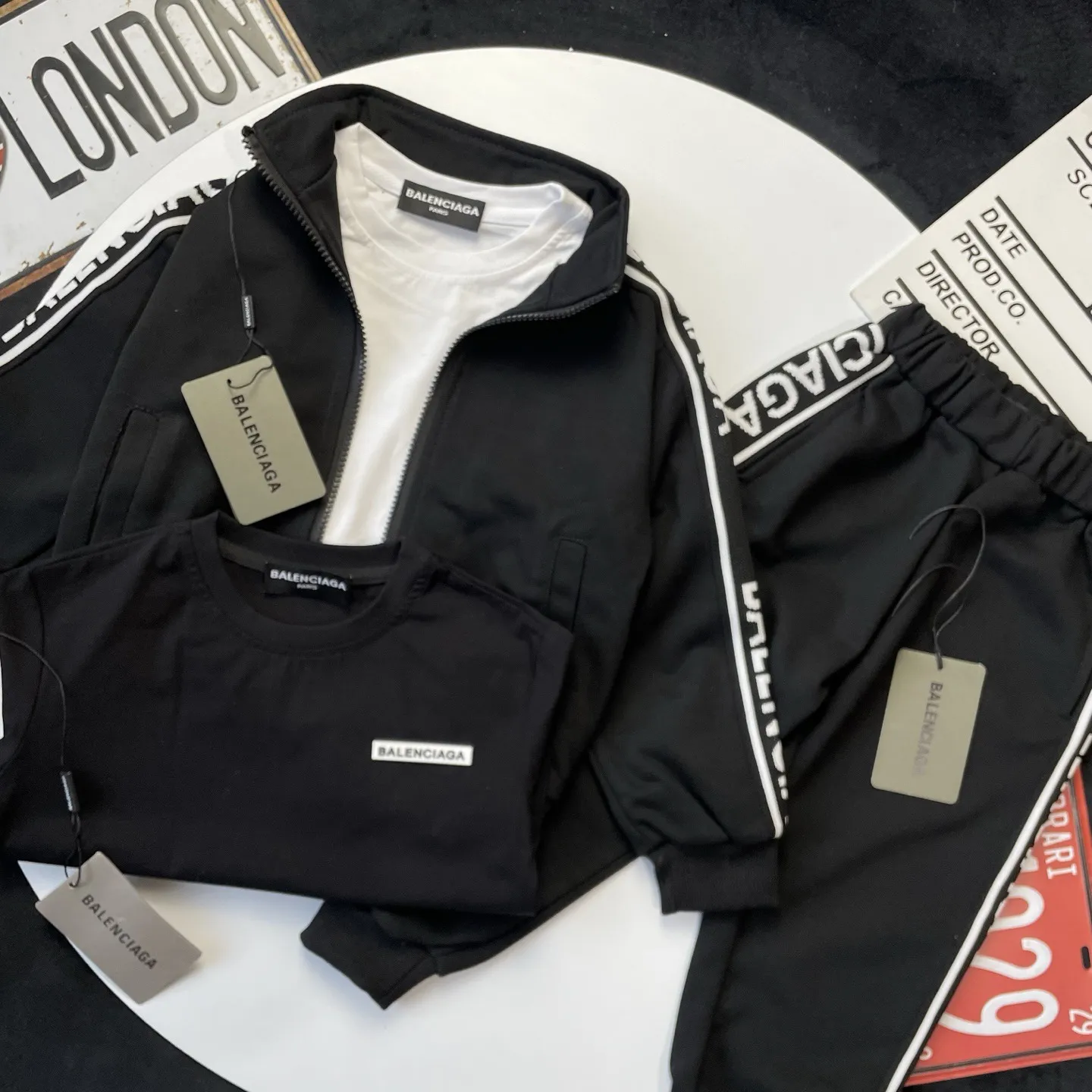 【90-150cm】旬カラーで今っぽい 毎日コーデに活躍 着回し力抜群 合わせやすい アウター 長袖Tシャツ パンツ