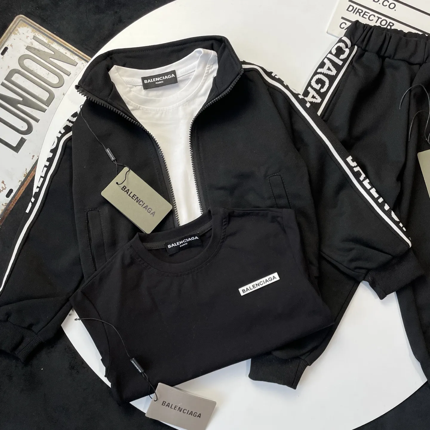 【90-150cm】旬カラーで今っぽい 毎日コーデに活躍 着回し力抜群 合わせやすい アウター 長袖Tシャツ パンツ