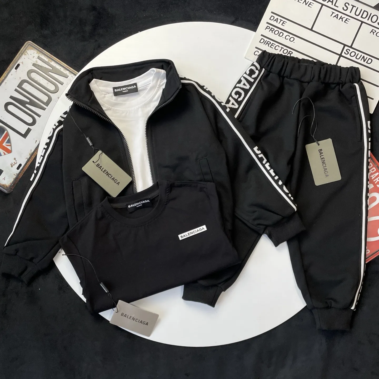 【90-150cm】旬カラーで今っぽい 毎日コーデに活躍 着回し力抜群 合わせやすい アウター 長袖Tシャツ パンツ