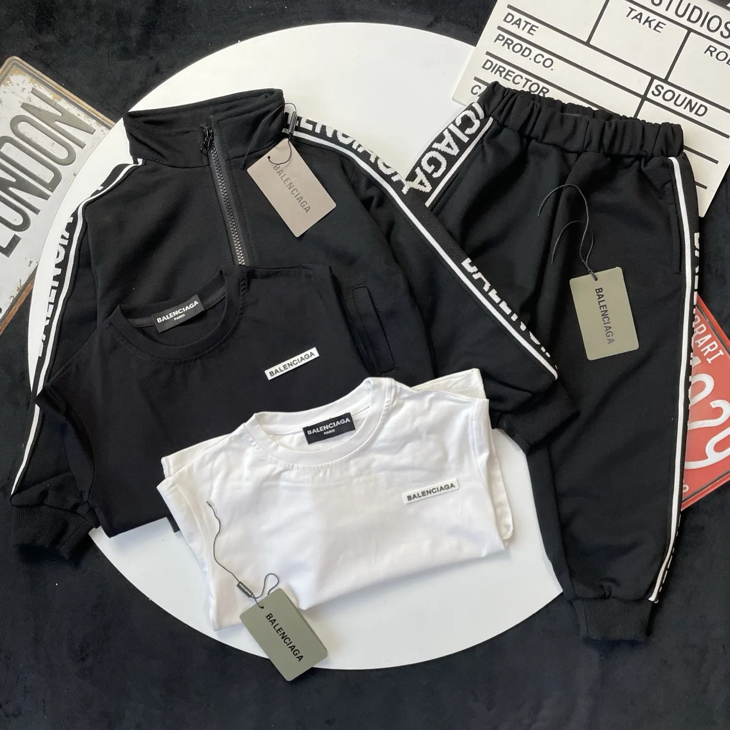 【90-150cm】旬カラーで今っぽい 毎日コーデに活躍 着回し力抜群 合わせやすい アウター 長袖Tシャツ パンツ