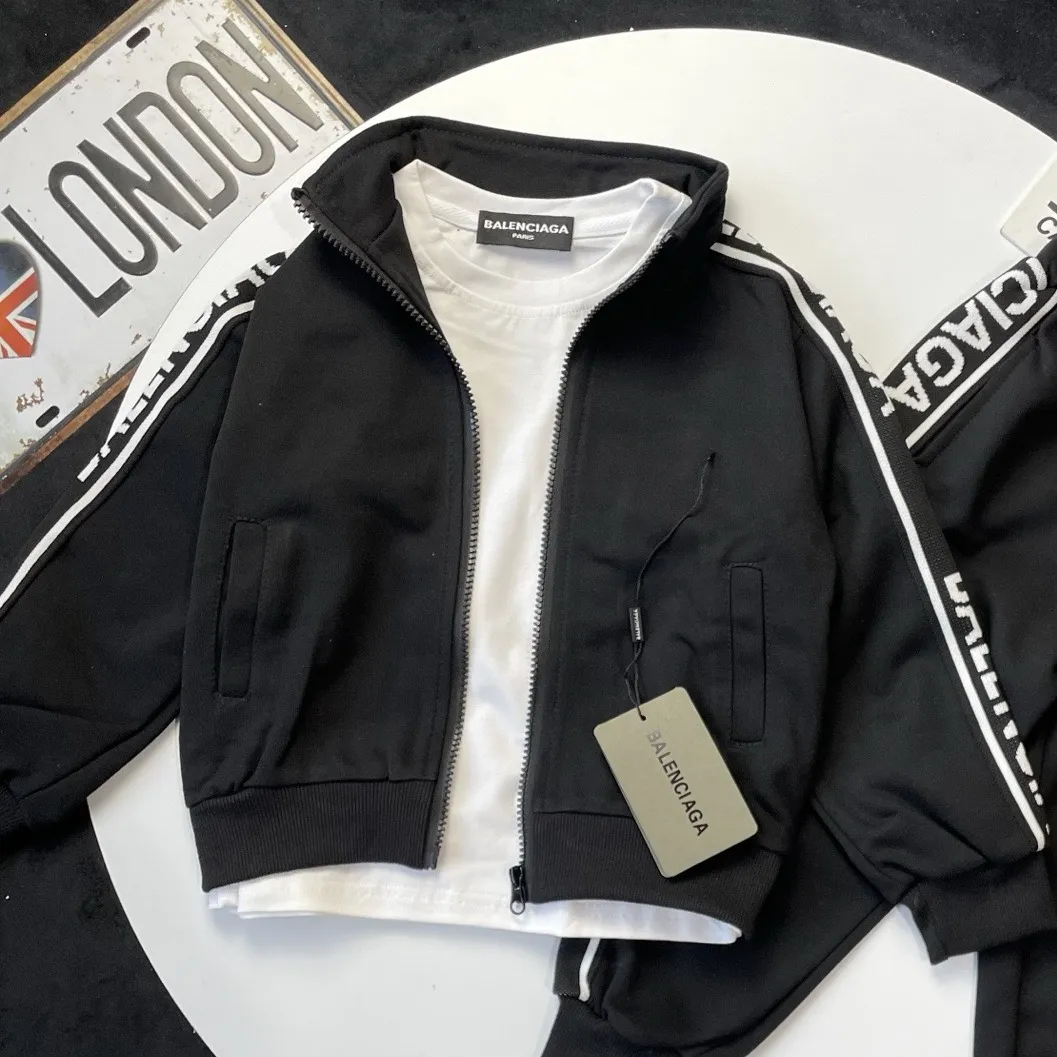 【90-150cm】旬カラーで今っぽい 毎日コーデに活躍 着回し力抜群 合わせやすい アウター 長袖Tシャツ パンツ