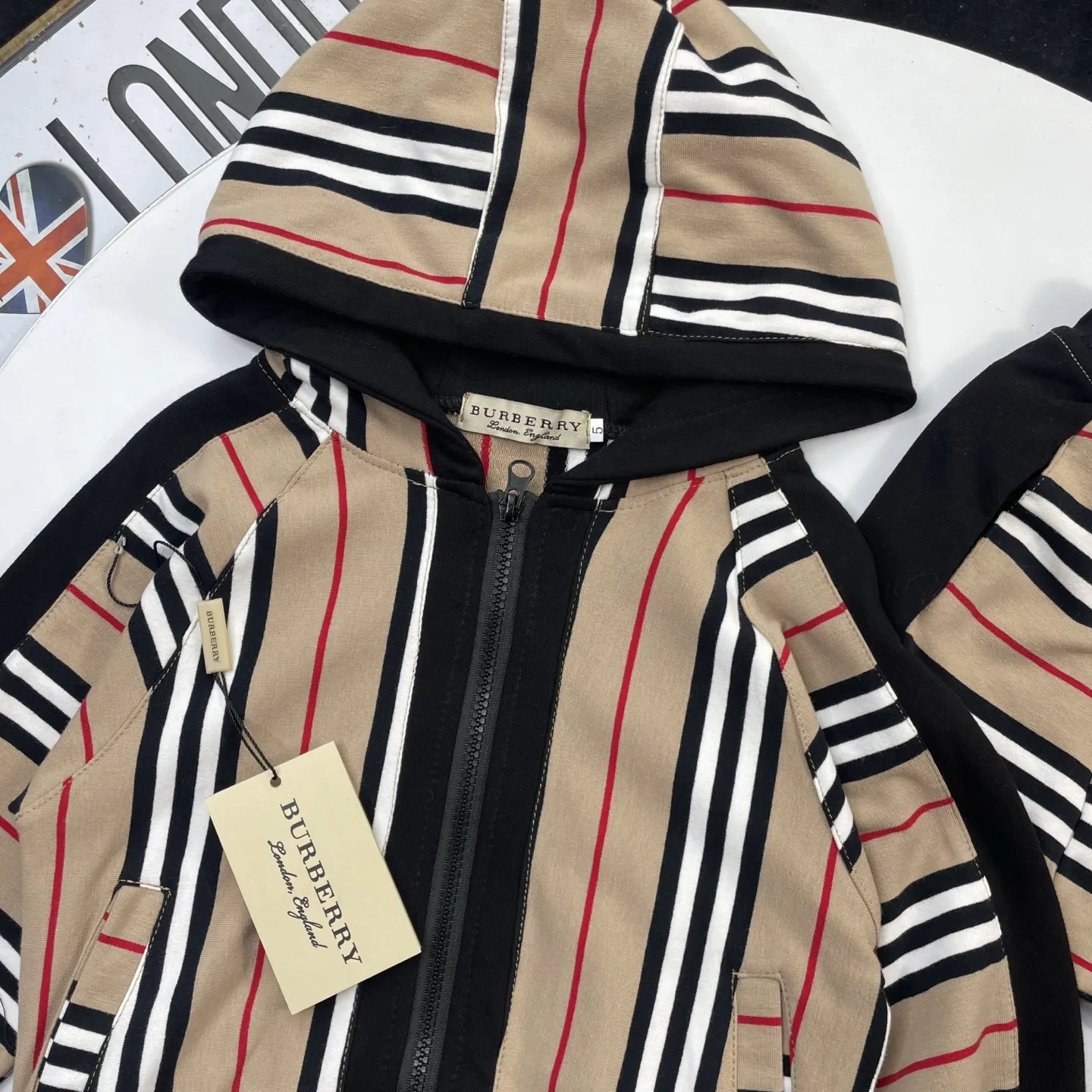 【110-150cm】一枚で決まる トレンド×ベーシック 品質いい 合わせやすい アウター 長袖 Tシャツ パンツ