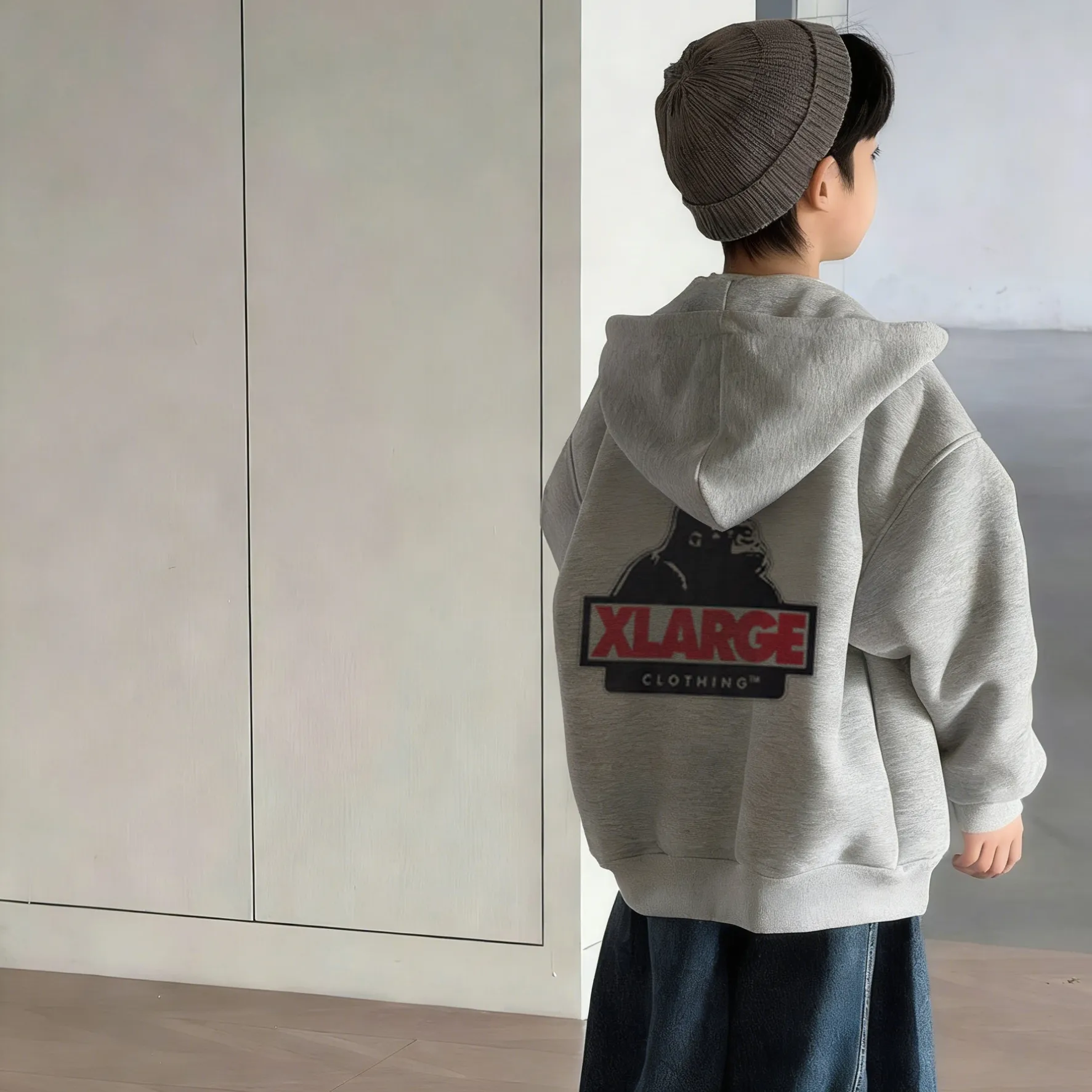 【90-160cm】子どもらしさ満載 一枚で決まる 旬のデザイン カジュアル 合わせやすい 男の子 ジップパーカー