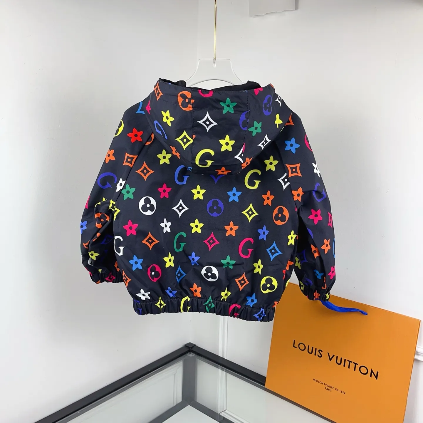 【100-160cm】見た目も着心地も 軽やかな着心地 子ども服らしい可愛さ 合わせやすい アウター