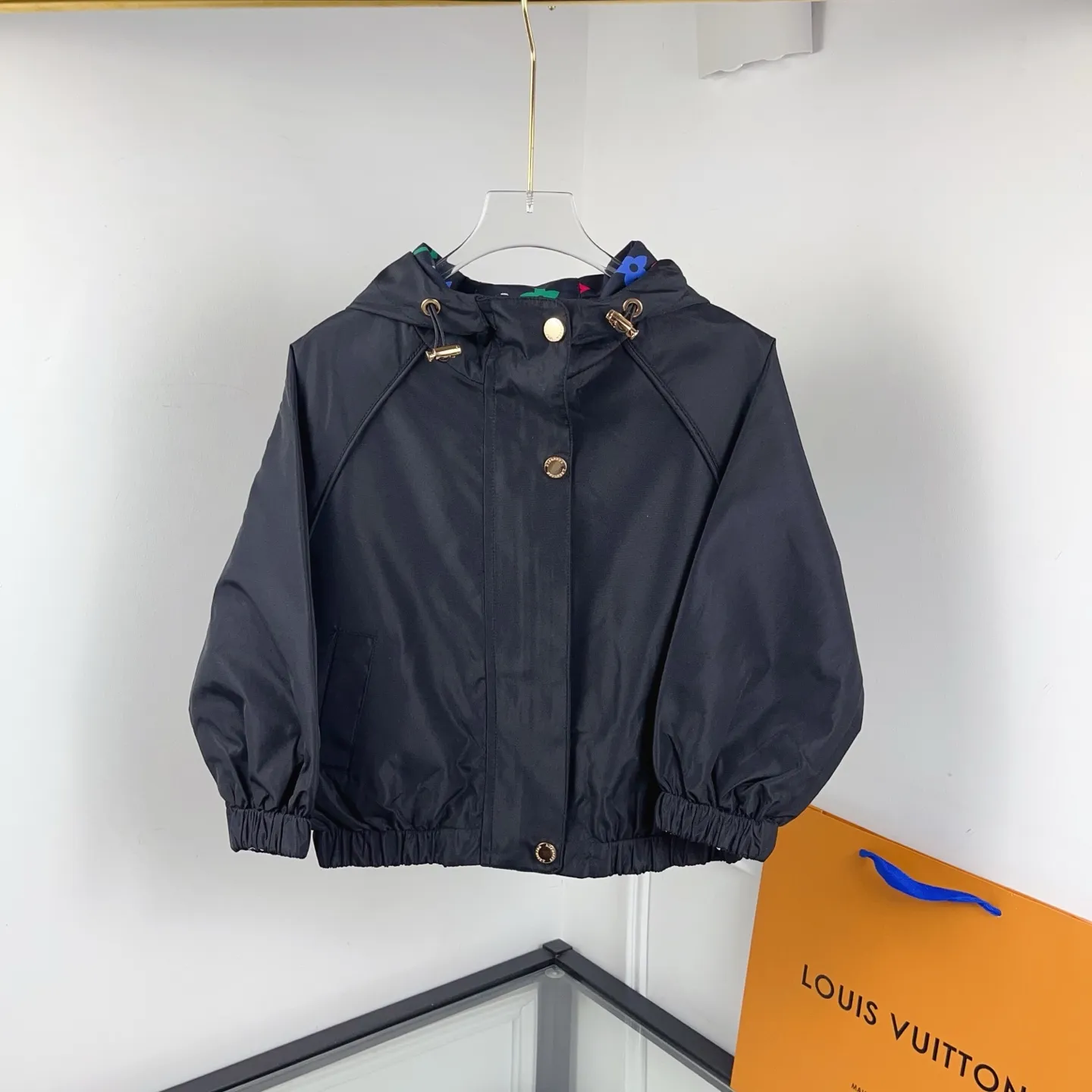 【100-160cm】見た目も着心地も 軽やかな着心地 子ども服らしい可愛さ 合わせやすい アウター