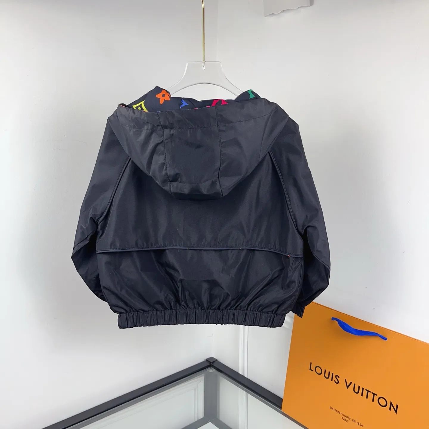 【100-160cm】見た目も着心地も 軽やかな着心地 子ども服らしい可愛さ 合わせやすい アウター