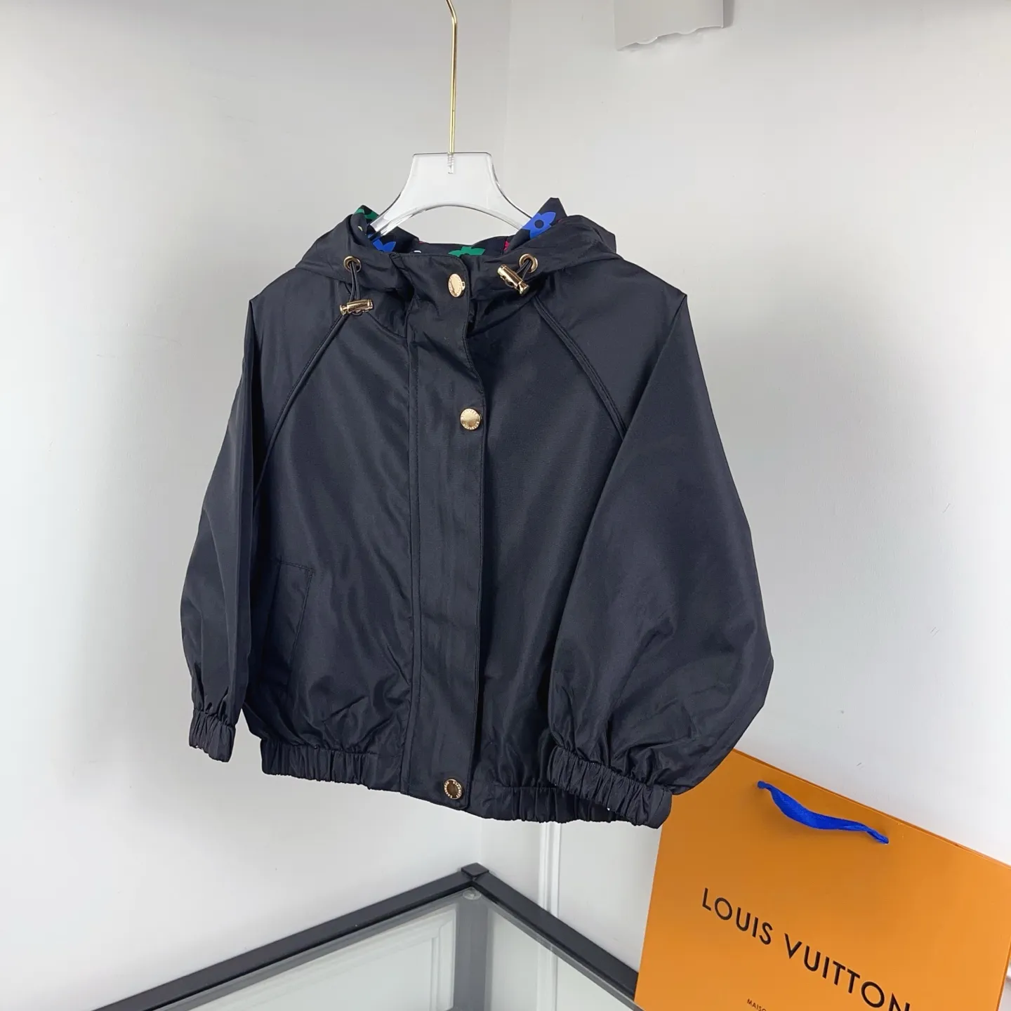 【100-160cm】見た目も着心地も 軽やかな着心地 子ども服らしい可愛さ 合わせやすい アウター