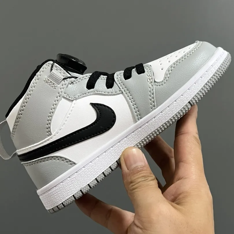 【22-37.5】韓国風デザイン さりげなくおしゃれ 上品かわいい 多色選べる 履きやすい スニーカー