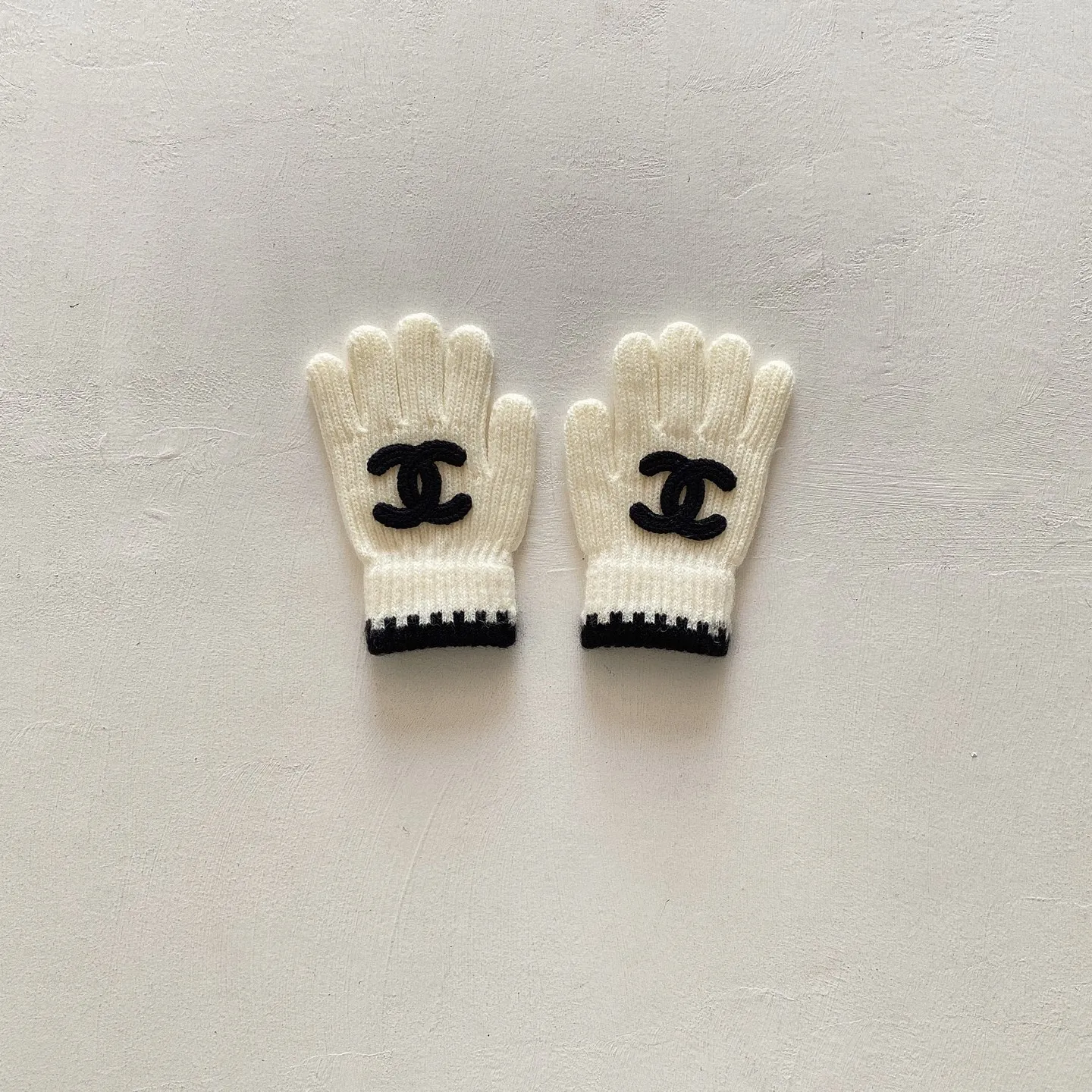 絶対欲しい 大人っぽい ガーリー しっかり防寒 キッズ ニット手袋