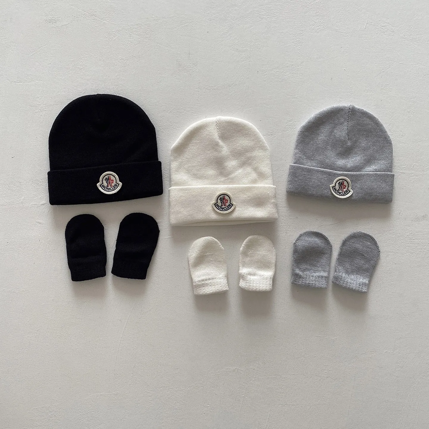 好感度UP キャンディカラー 柔らかい素材 ベビー ニット帽＆ミトンセット