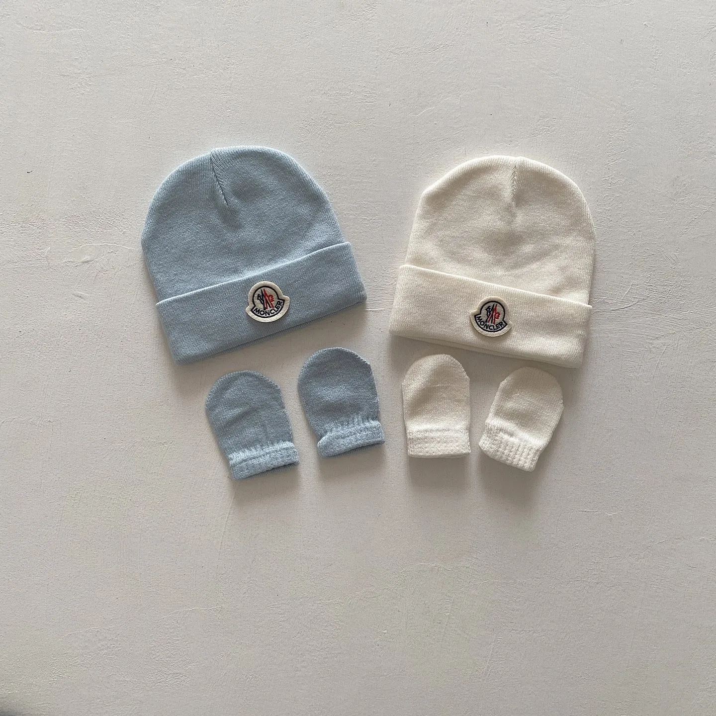 好感度UP キャンディカラー 柔らかい素材 ベビー ニット帽＆ミトンセット