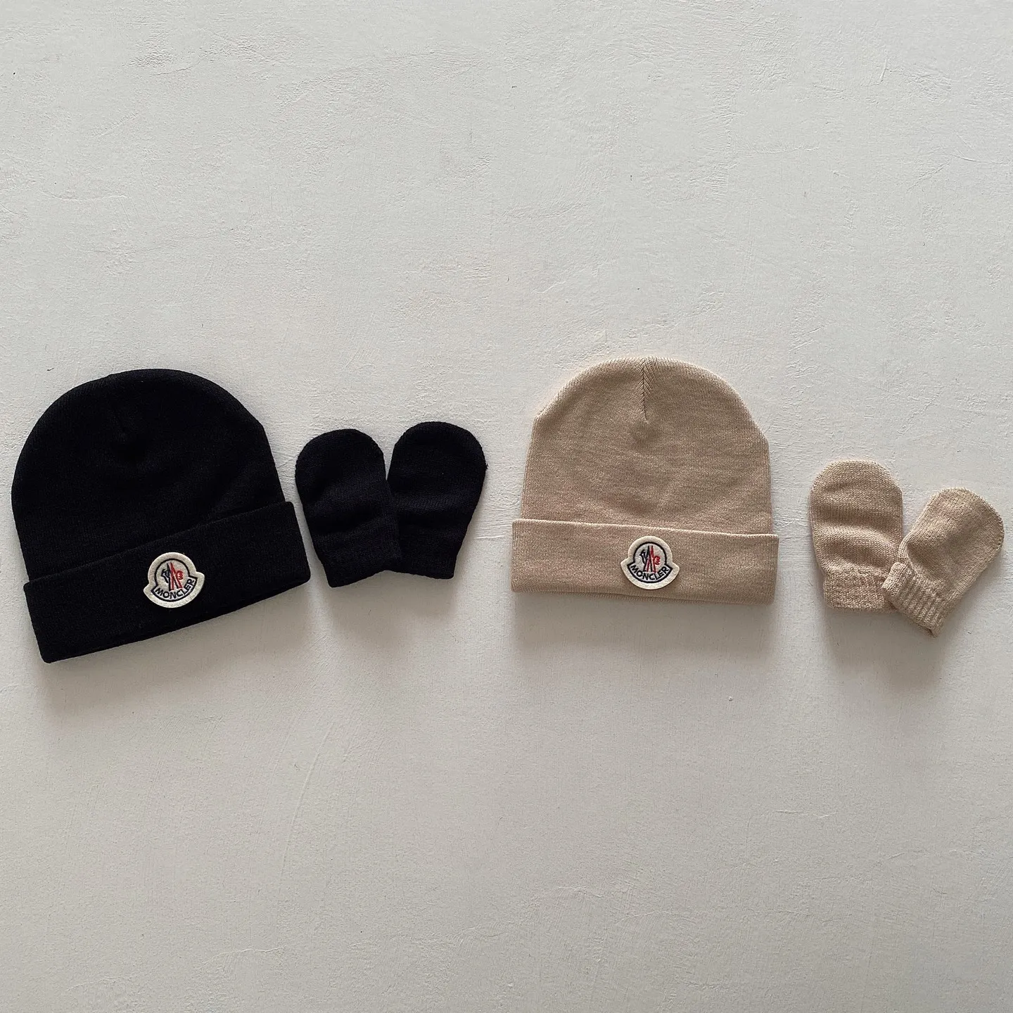 好感度UP キャンディカラー 柔らかい素材 ベビー ニット帽＆ミトンセット