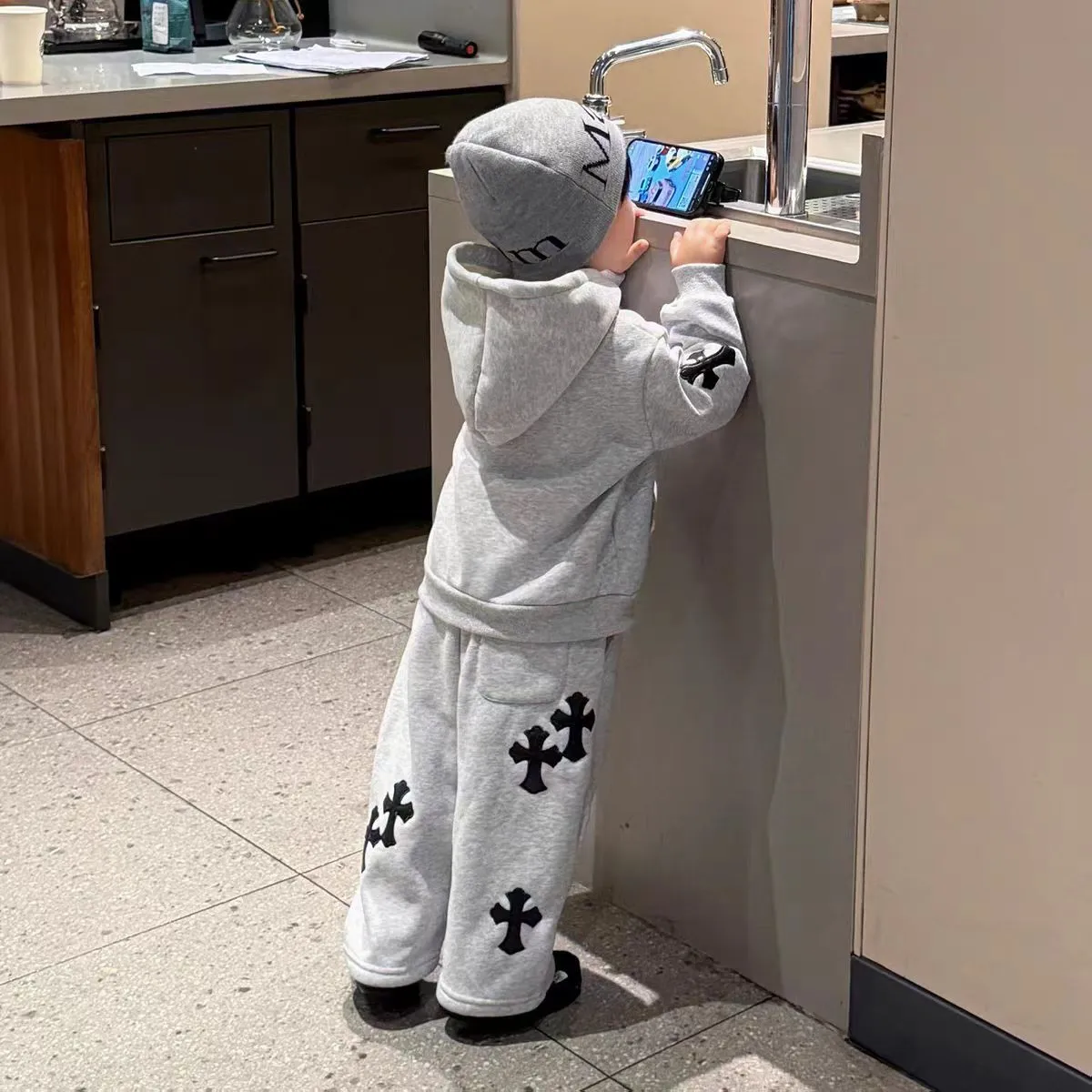 【90-150cm】モード感がある やさしい風合い 着回し力抜群 二色選べる パーカー＋パンツ セットアップ