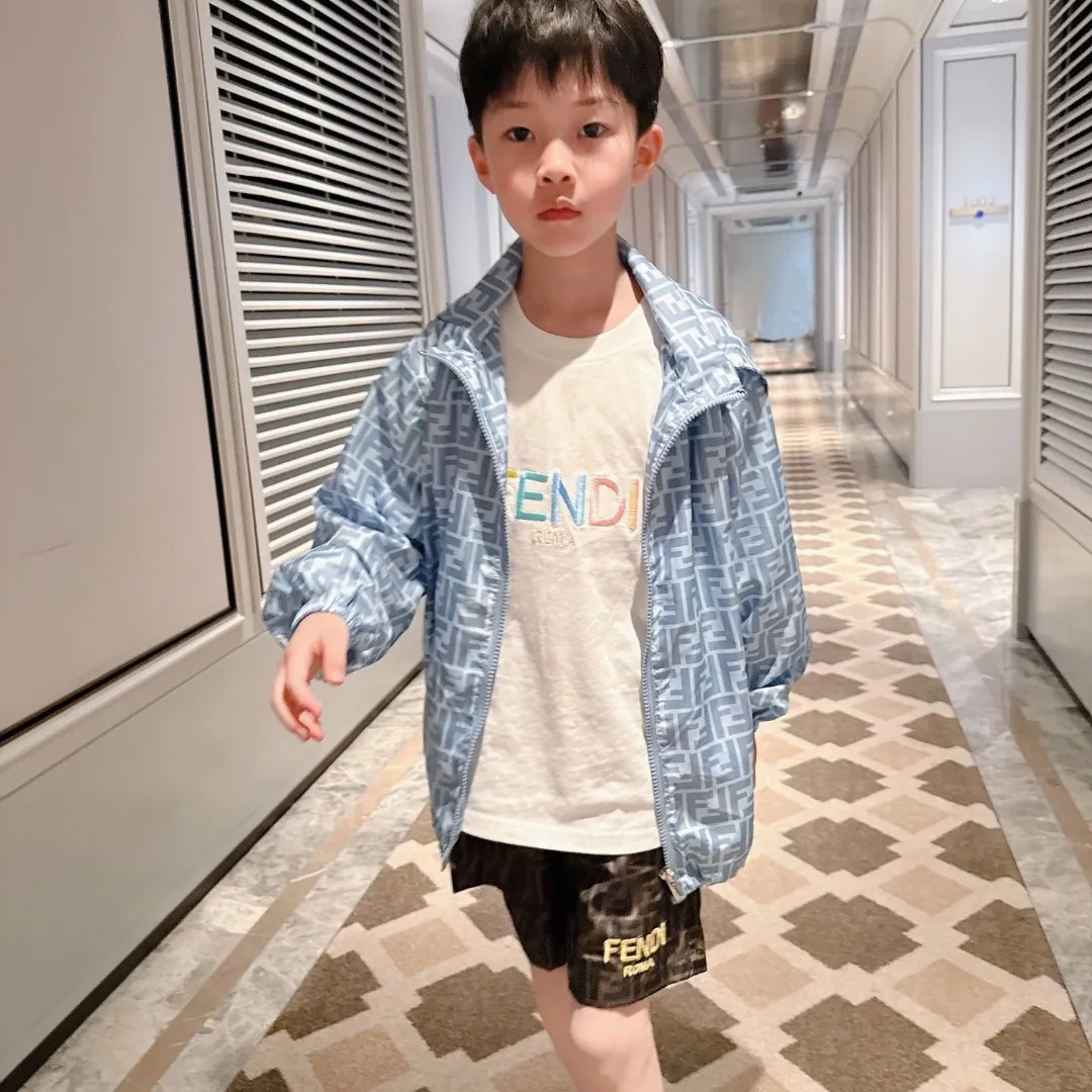 【110-160cm】一枚で決まる 子ども服らしい可愛さ 遊び心のある カジュアル 合わせやすい アウター