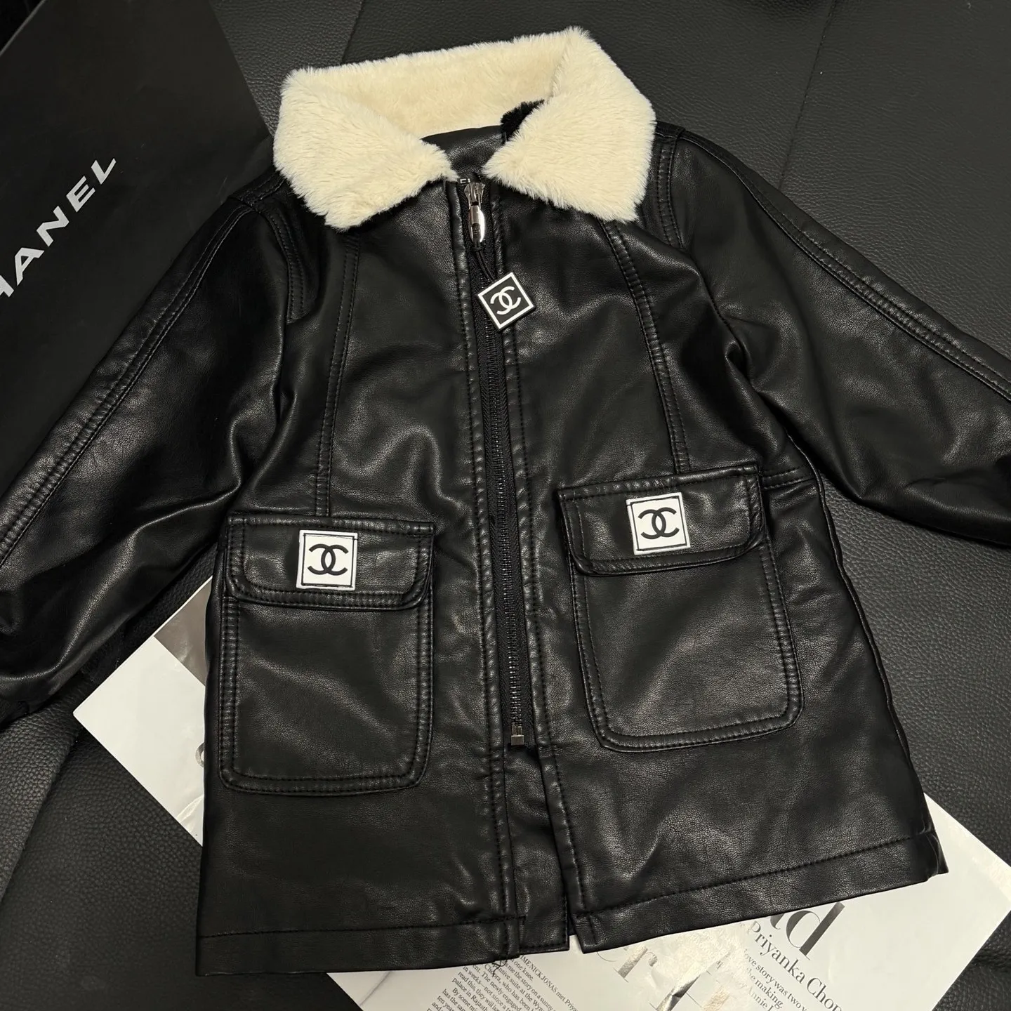 【80-160cm】子ども服らしい可愛さ 旬のデザイン 子どもウケ抜群 カジュアル 合わせやすい アウター