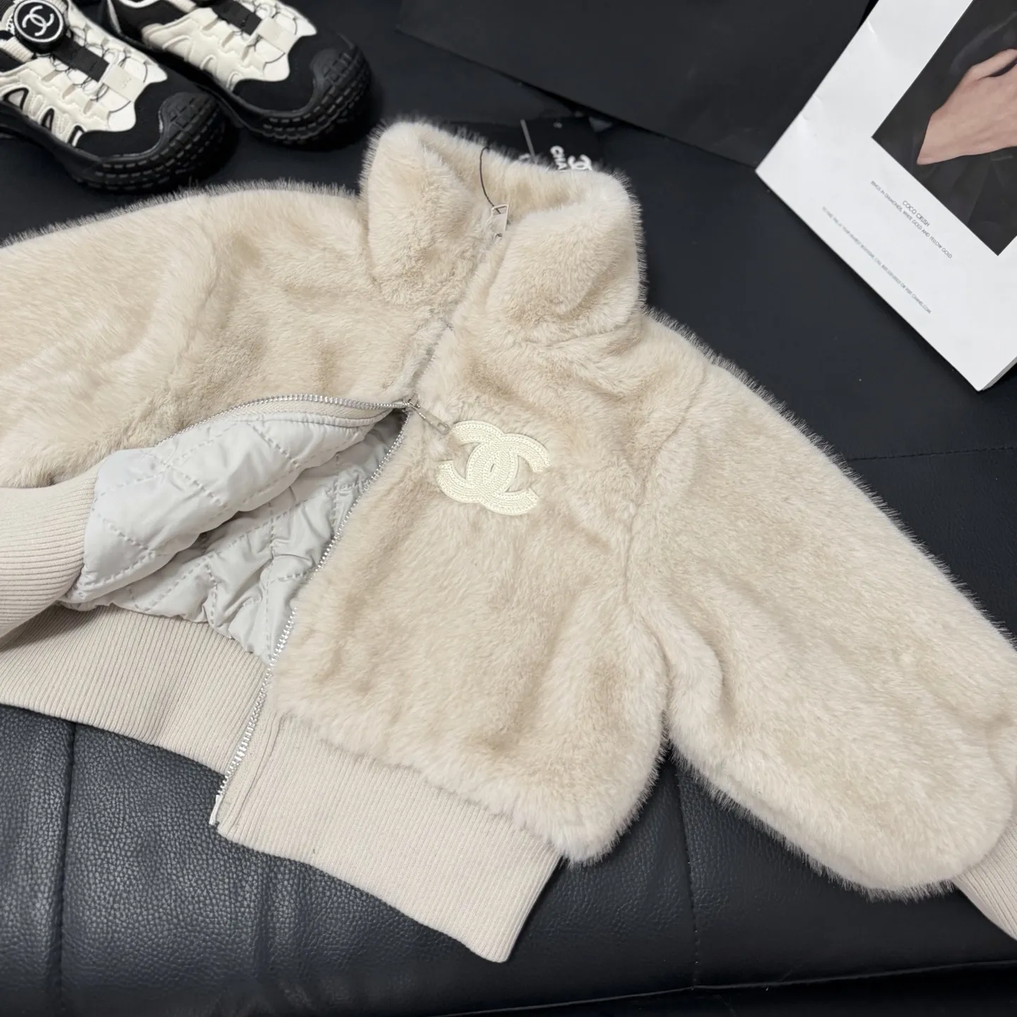 【90-150cm】トレンドカラー使用 コーデの主役 写真映え抜群 カジュアル 合わせやすい アウター