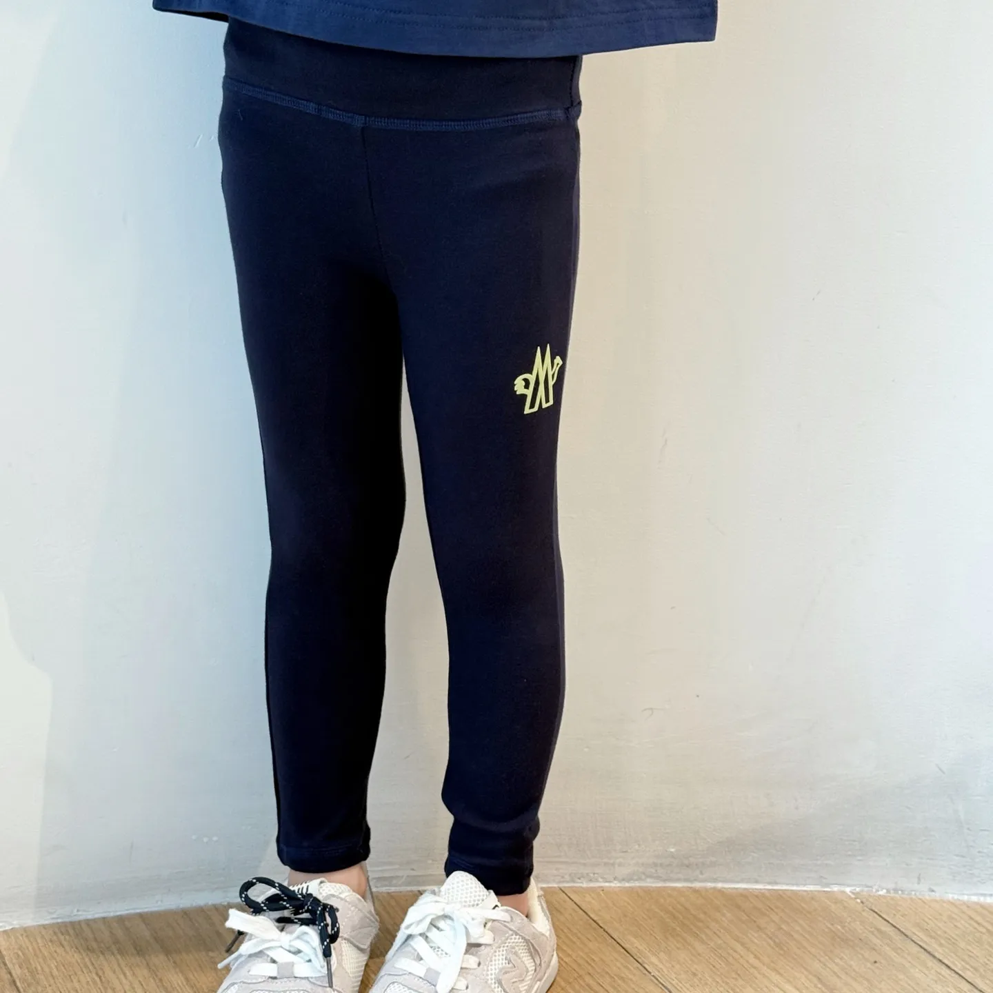 【100-160cm】上品な抜け感 抜群の着回し力 オシャレ度高め 合わせやすい アウター 長袖 Tシャツ パンツ