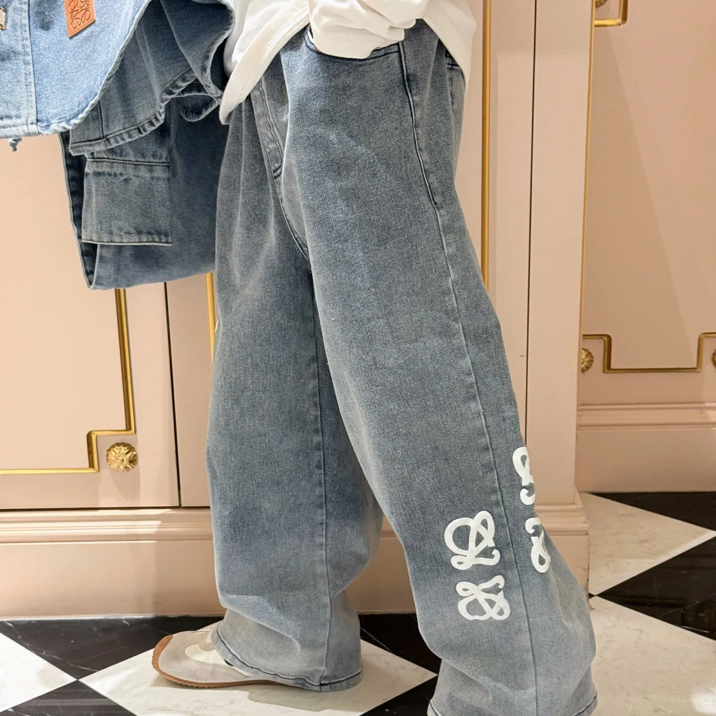 【100-160cm】毎日着たくなる 高見えデザイン 今季大注目 合わせやすい アウター 長袖 Tシャツ パンツ