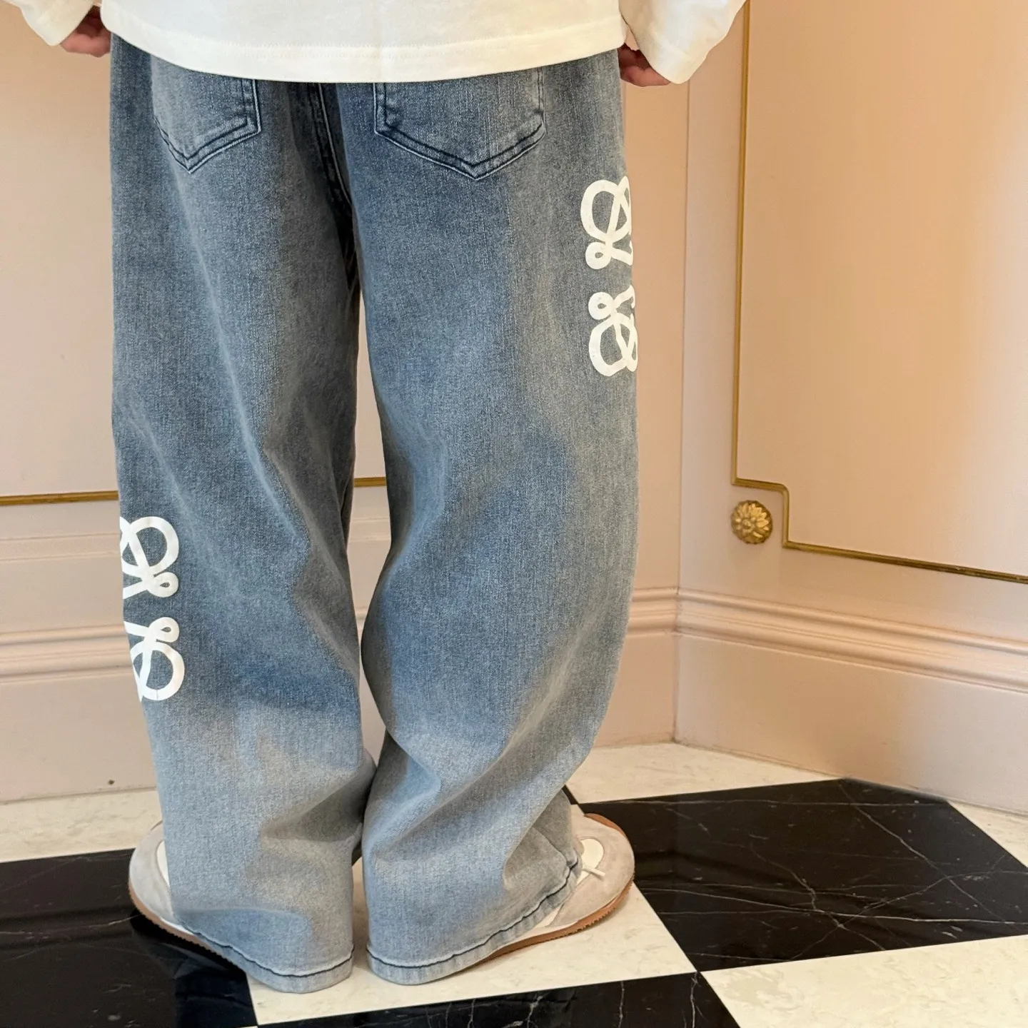 【100-160cm】毎日着たくなる 高見えデザイン 今季大注目 合わせやすい アウター 長袖 Tシャツ パンツ