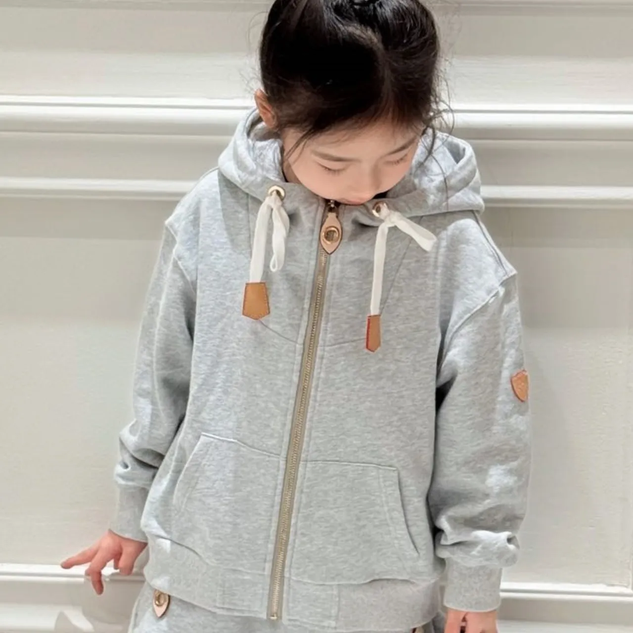 【100-160cm】モード感のある 高級感のある 上質カジュアル 合わせやすい 女の子 アウター 長袖 Tシャツ ショートパンツ