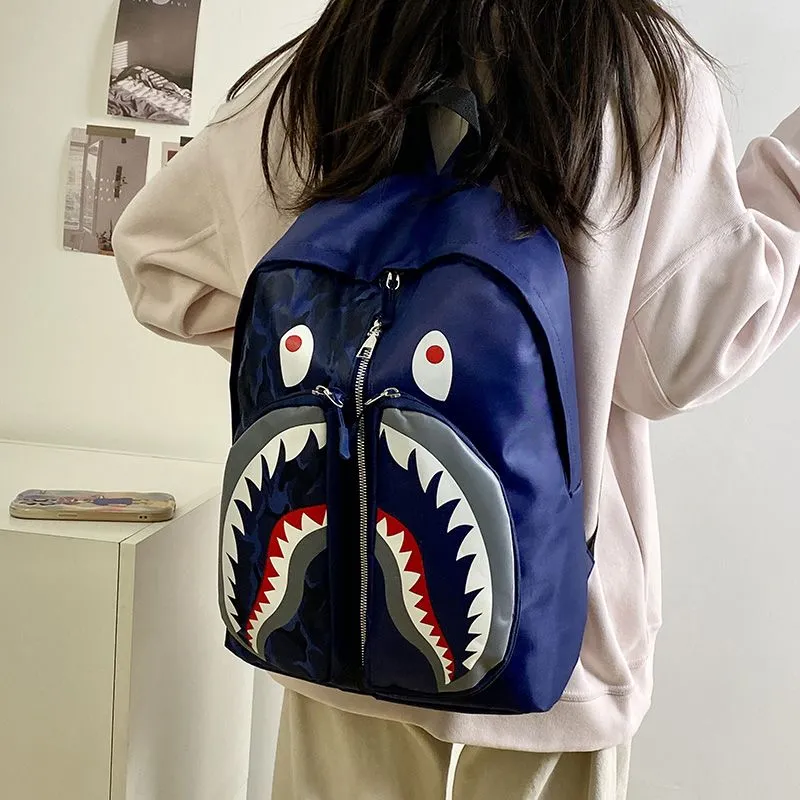 存在感抜群 目を引くデザイン 大容量 オシャレ度高め 多色選べる バックバッグ