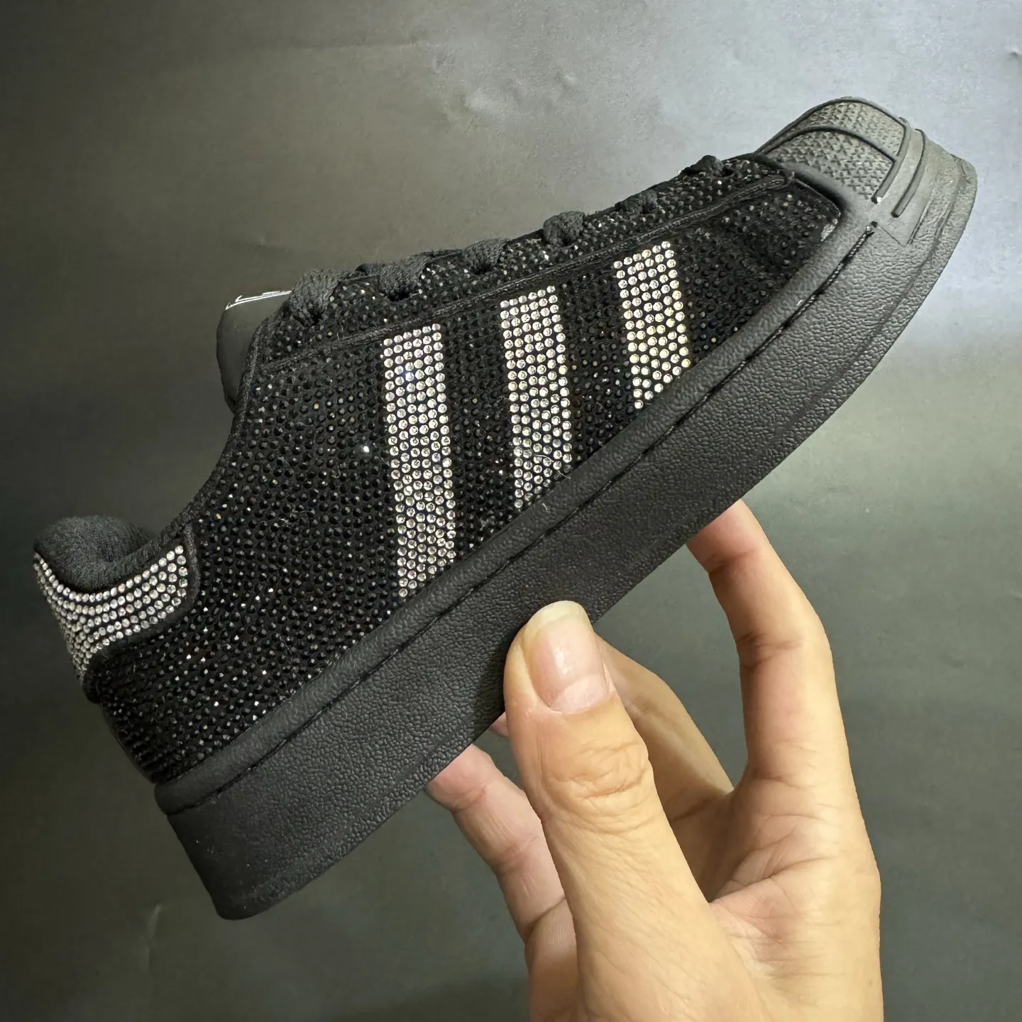 【26-37】おしゃれ感たっぷり 上品かわいい 韓国風デザイン 履きやすい 合わせやすい スニーカー