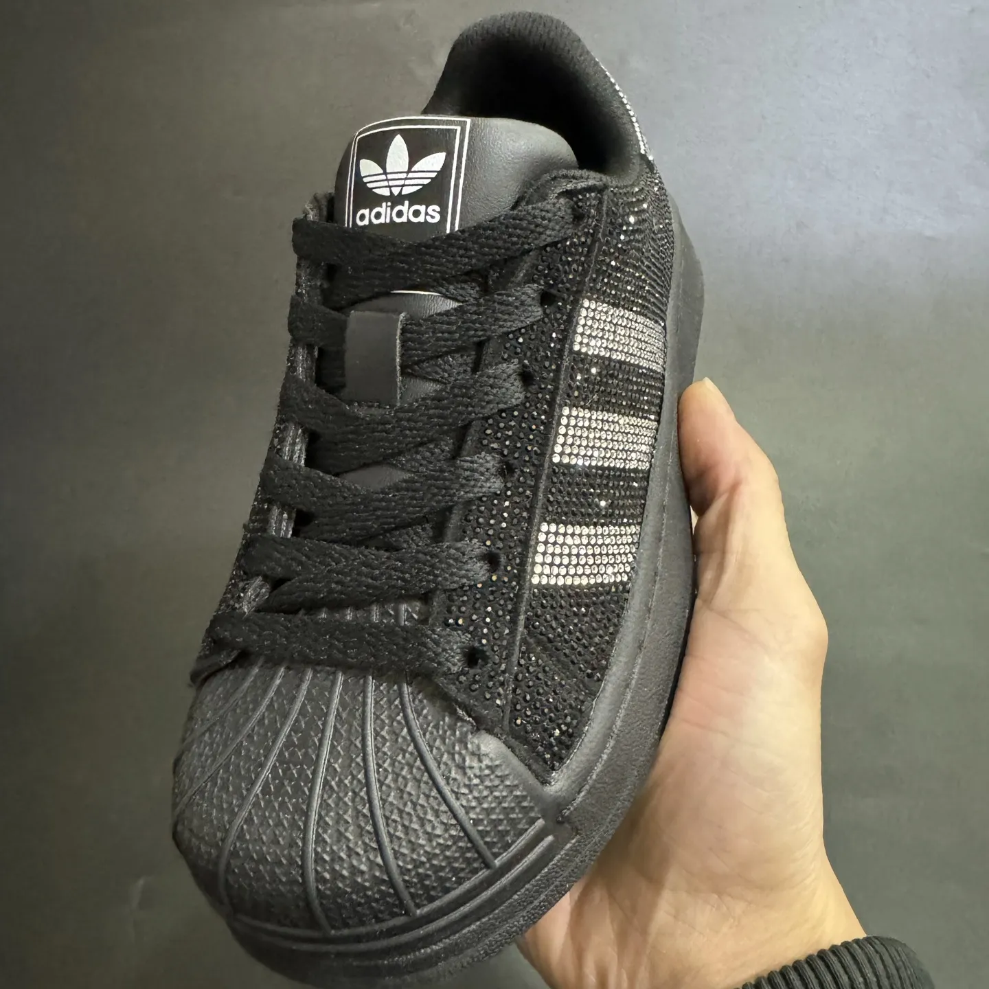 【26-37】おしゃれ感たっぷり 上品かわいい 韓国風デザイン 履きやすい 合わせやすい スニーカー