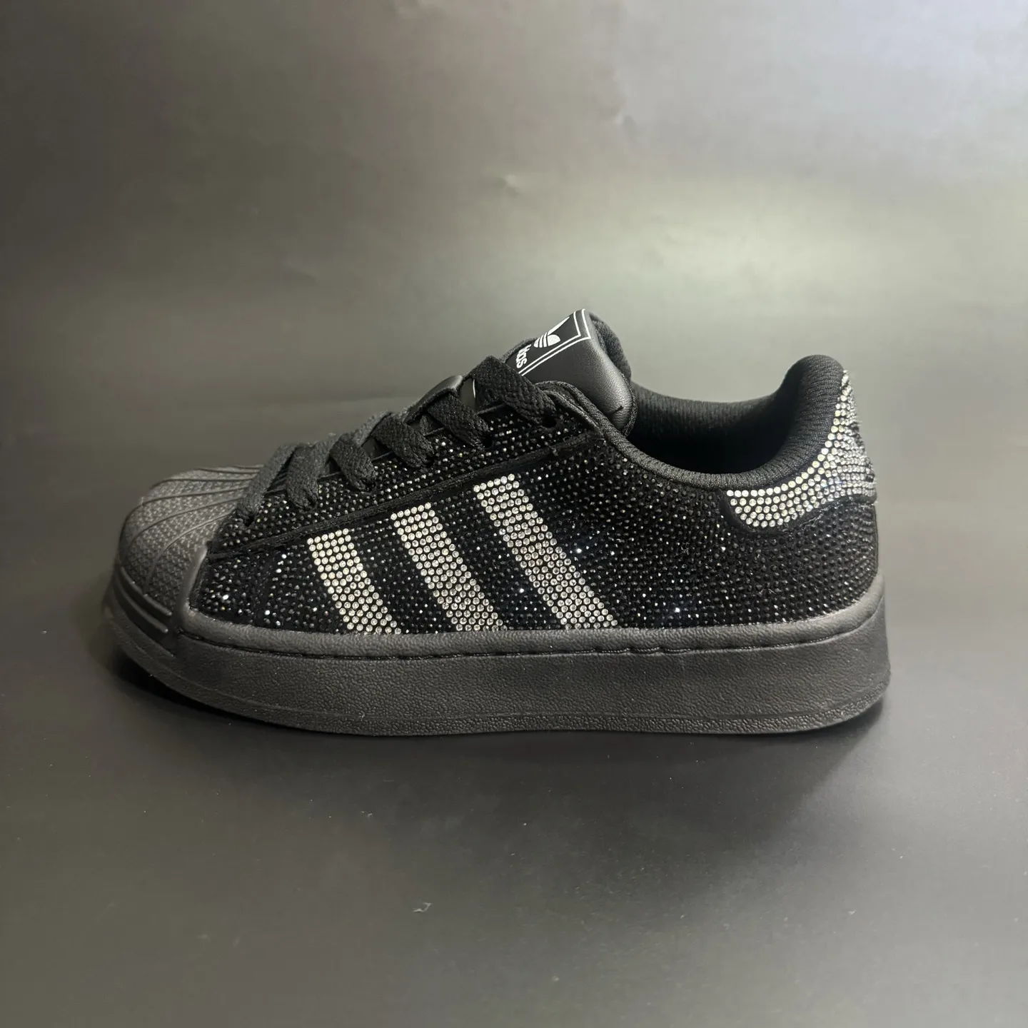 【26-37】おしゃれ感たっぷり 上品かわいい 韓国風デザイン 履きやすい 合わせやすい スニーカー