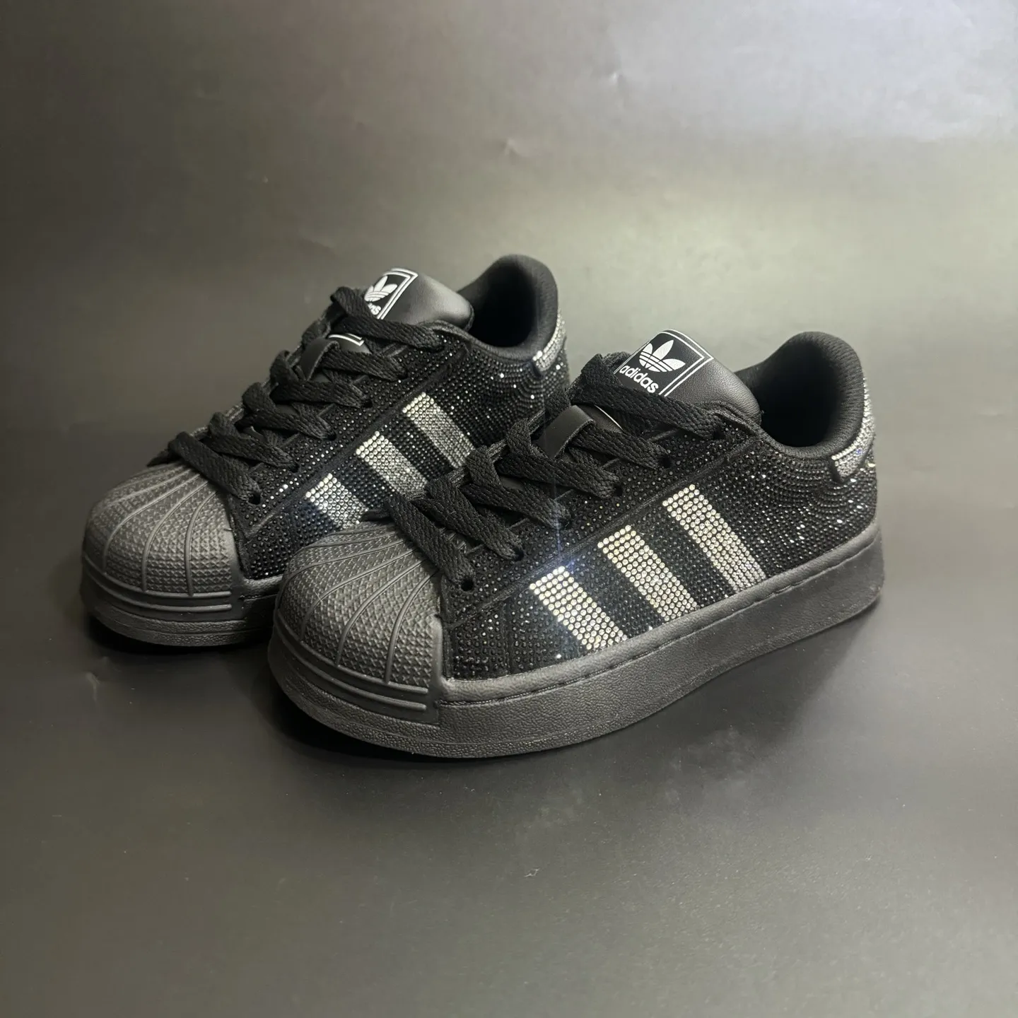 【26-37】おしゃれ感たっぷり 上品かわいい 韓国風デザイン 履きやすい 合わせやすい スニーカー