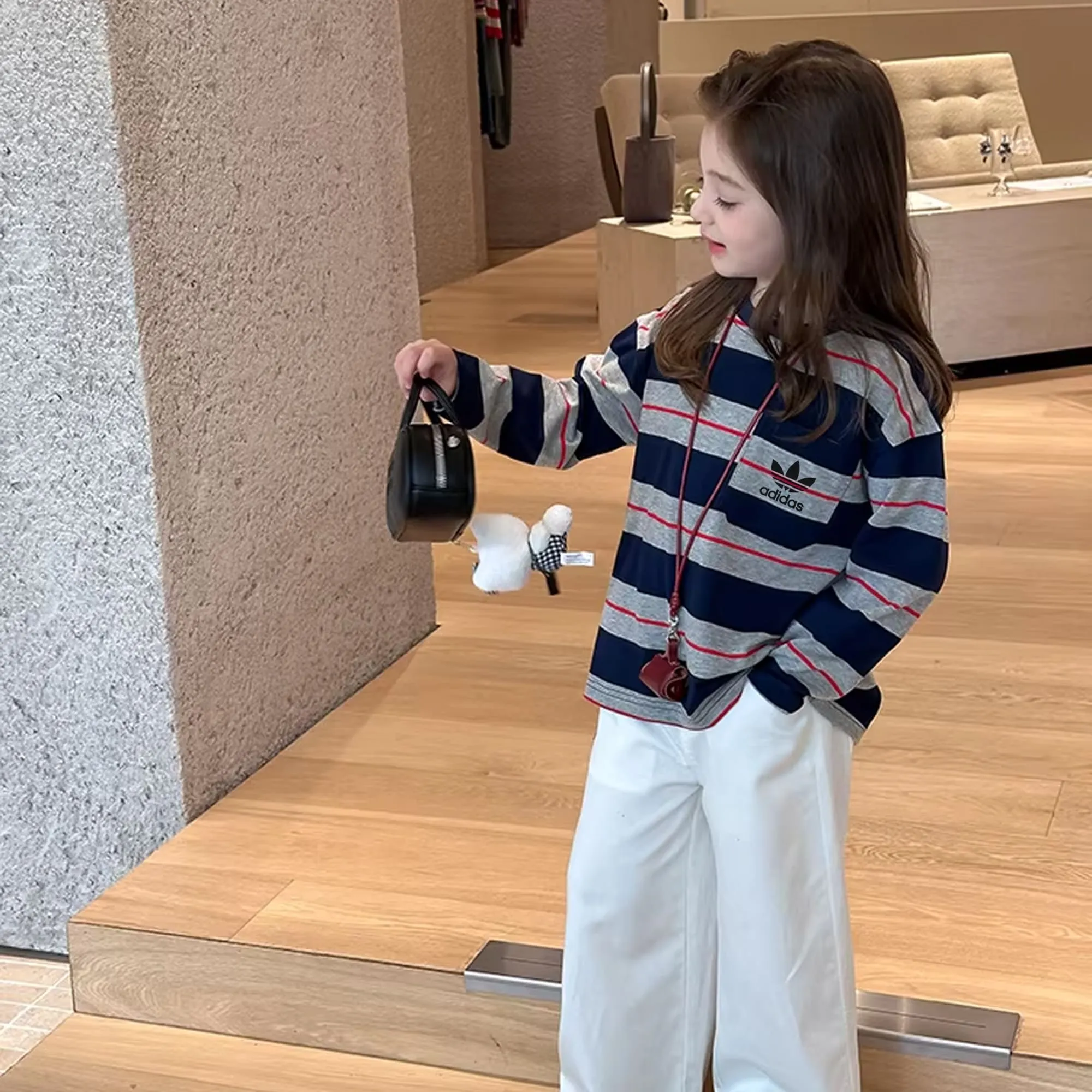 【80-150cm】ママたちに大好評 お気に入り おしゃれ カジュアル 女の子 長袖 Tシャツ