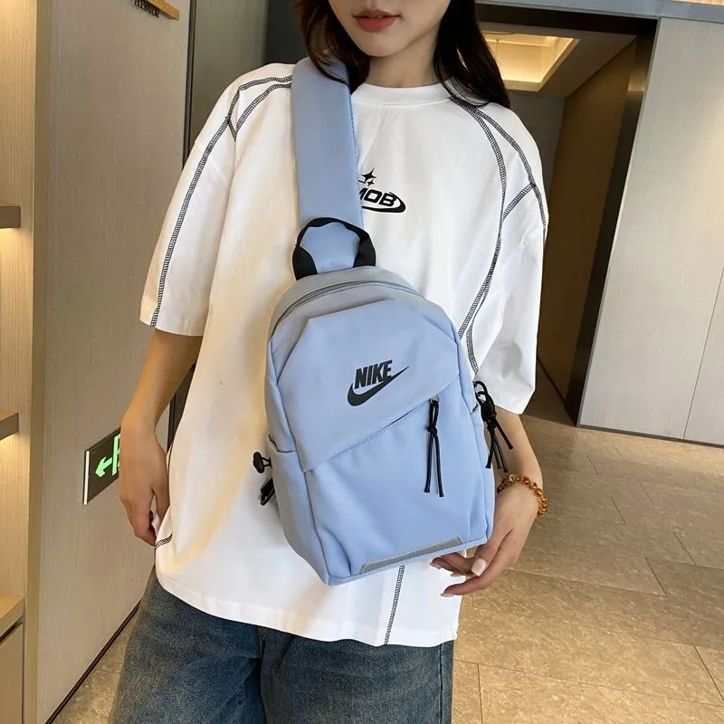 日常コーデに映える 外出時に安心感ある すっきり印象 多色選べる 実用 バッグ