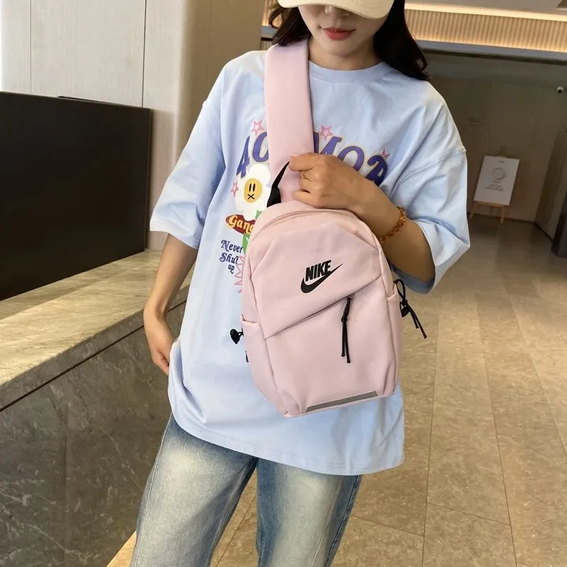 日常コーデに映える 外出時に安心感ある すっきり印象 多色選べる 実用 バッグ