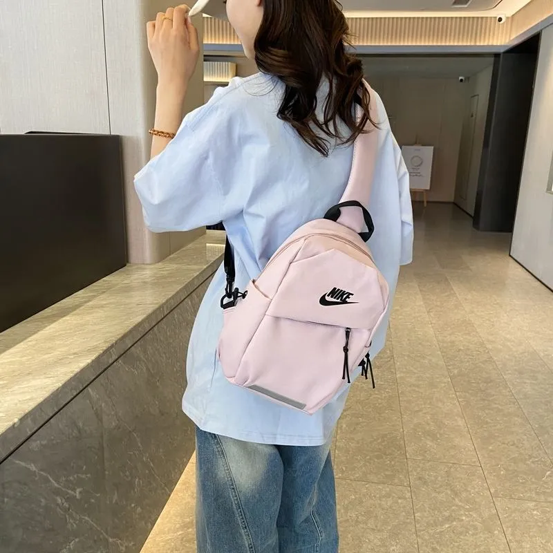 日常コーデに映える 外出時に安心感ある すっきり印象 多色選べる 実用 バッグ