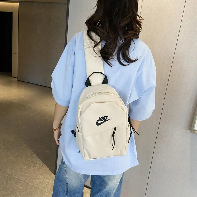 日常コーデに映える 外出時に安心感ある すっきり印象 多色選べる 実用 バッグ