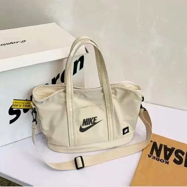 上品カジュアル 日常使いになじむ お出かけ気分を高める 実用 大容量 バッグ