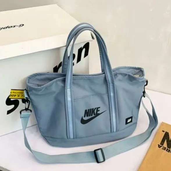 上品カジュアル 日常使いになじむ お出かけ気分を高める 実用 大容量 バッグ