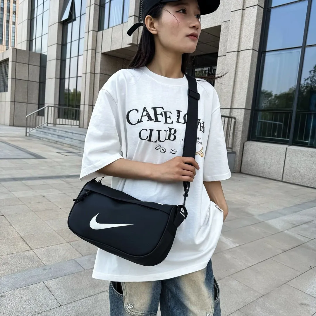 落ち着きある雰囲気 やさしい印象 開閉しやすい 長時間使用も快適 日常使い バッグ