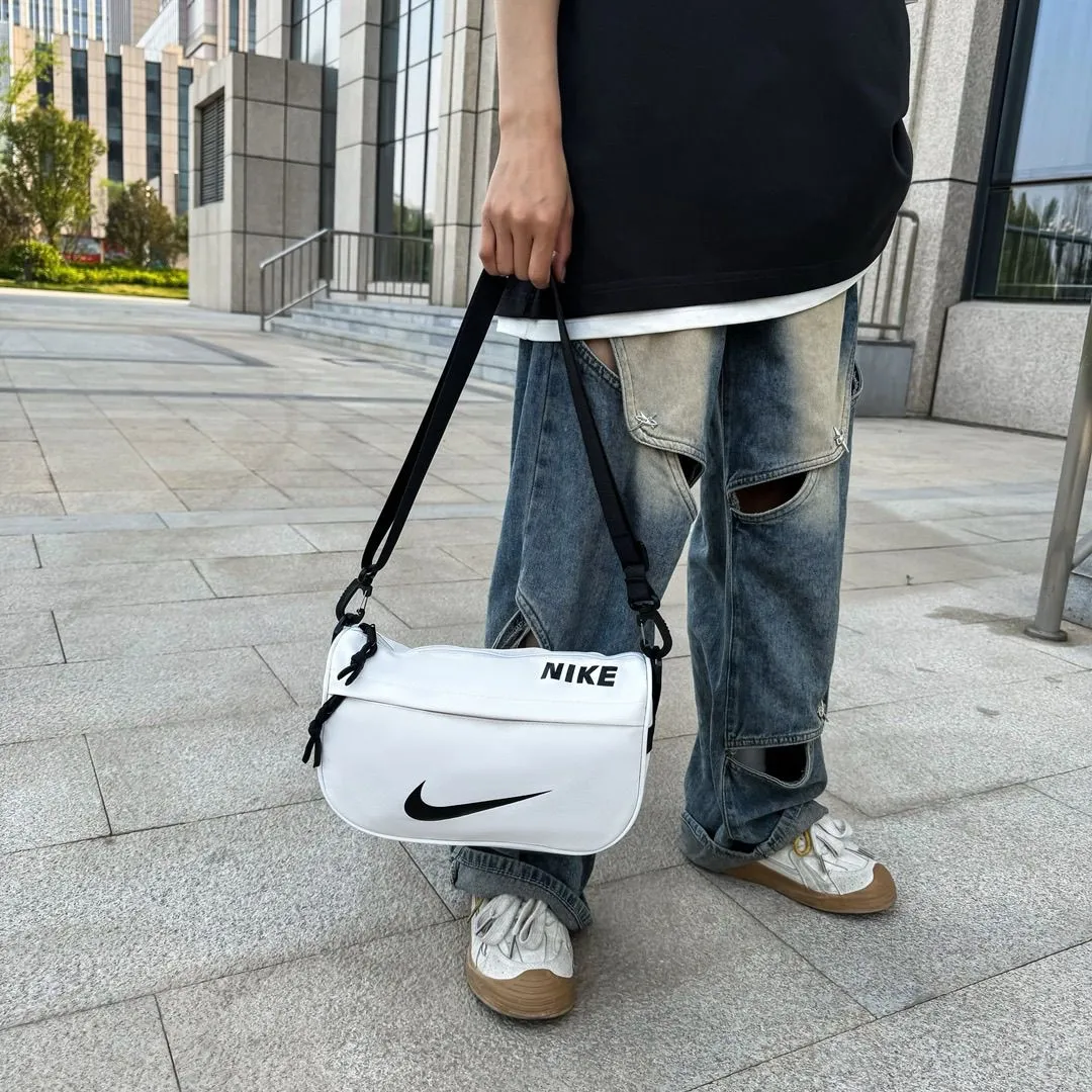 落ち着きある雰囲気 やさしい印象 開閉しやすい 長時間使用も快適 日常使い バッグ